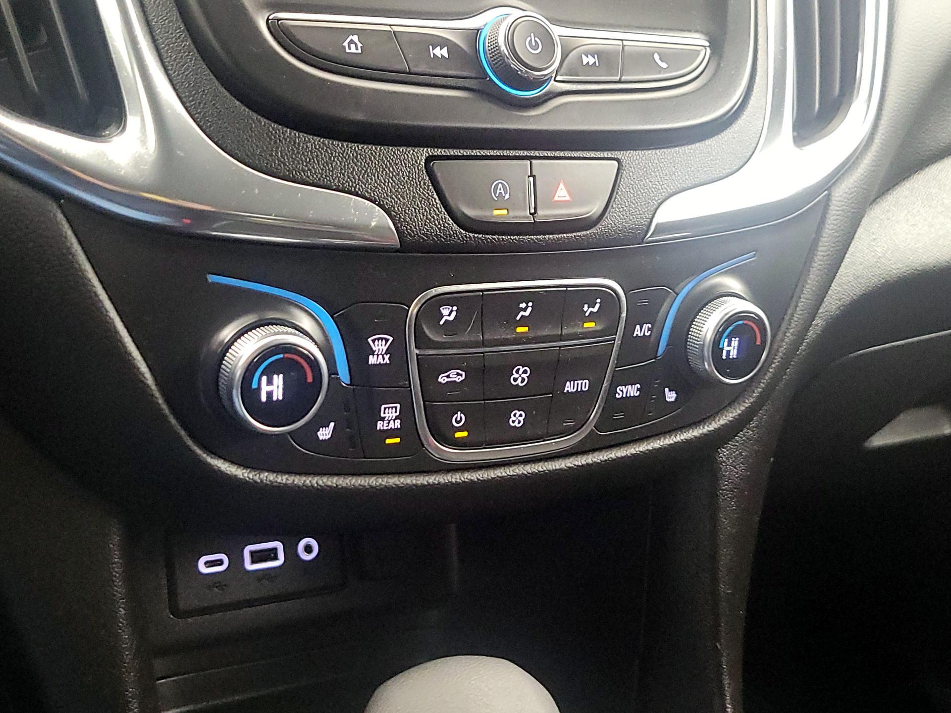 Thumbnail: 2022 Chevrolet Equinox - 16