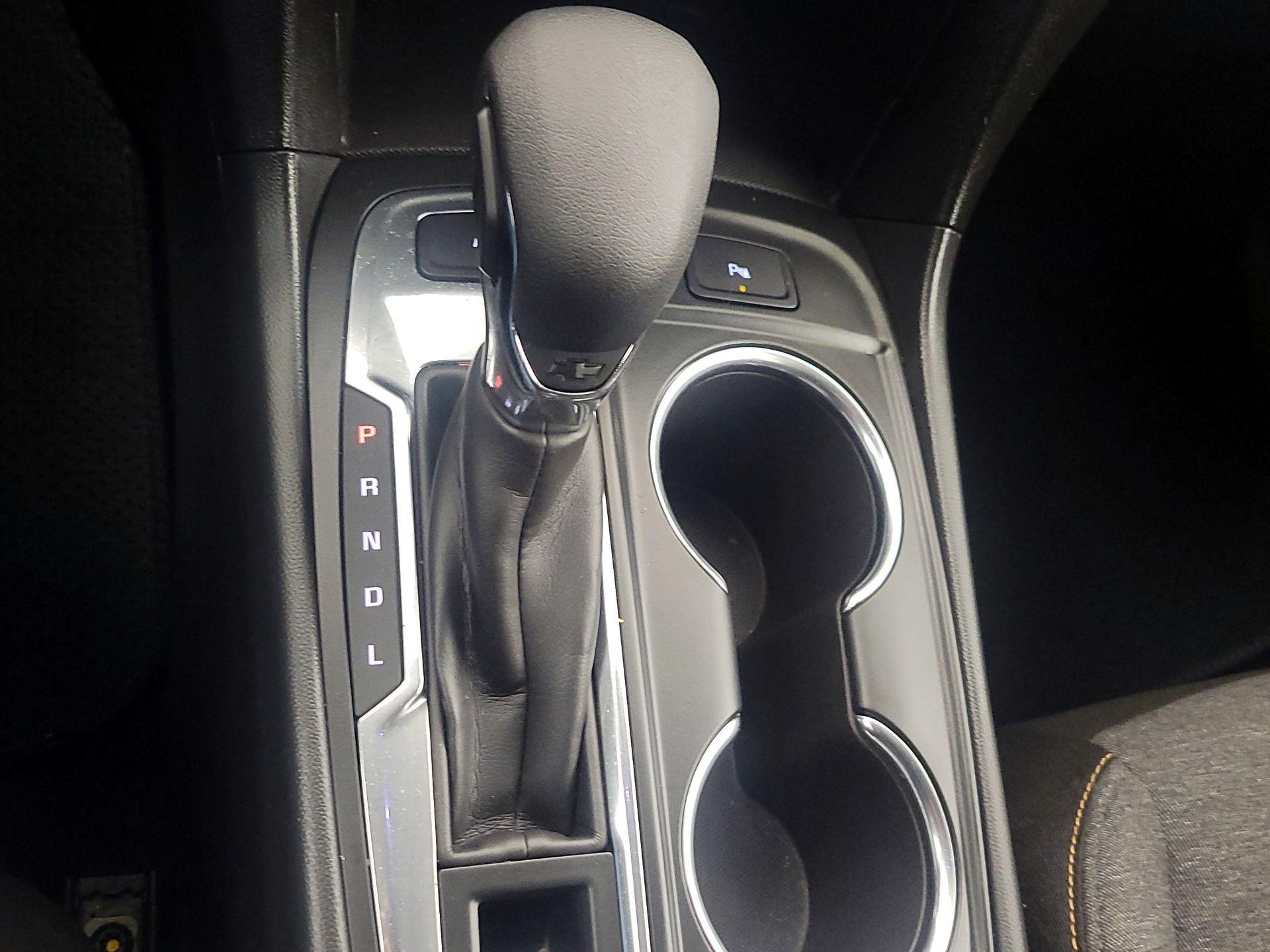 Thumbnail: 2022 Chevrolet Equinox - 17