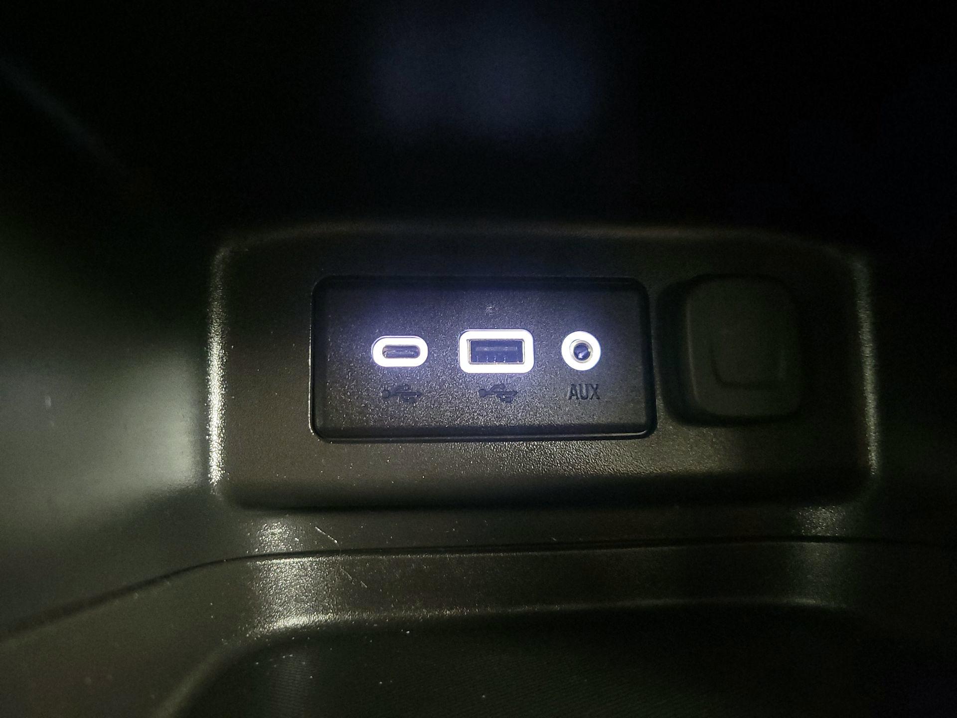 Thumbnail: 2022 Chevrolet Equinox - 18