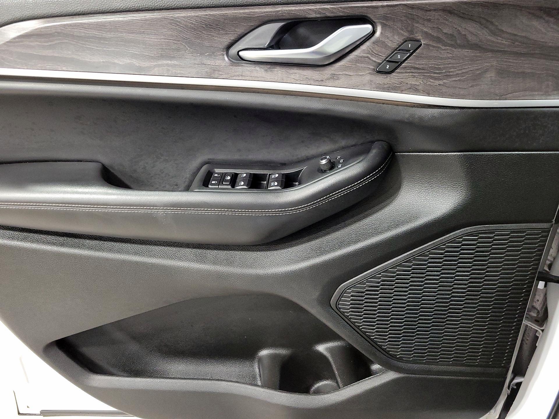 Thumbnail: 2023 Jeep Grand Cherokee - 12