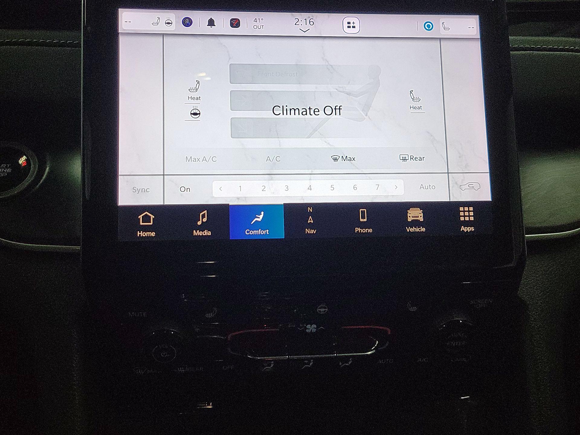 Thumbnail: 2023 Jeep Grand Cherokee - 17