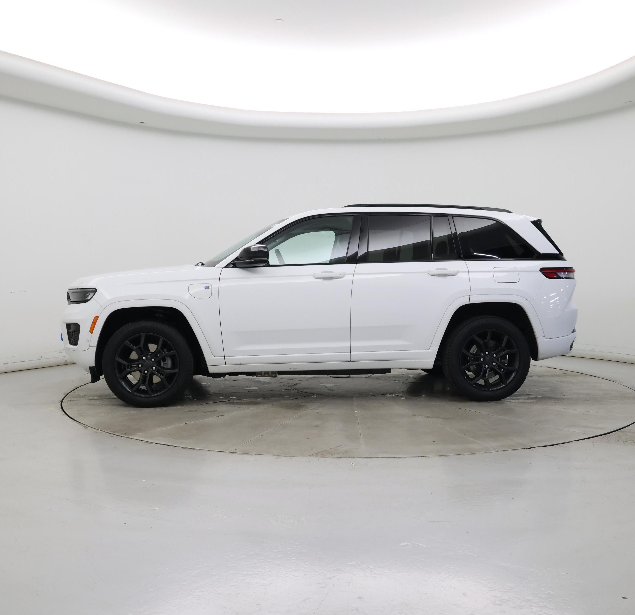 Thumbnail: 2023 Jeep Grand Cherokee - 3