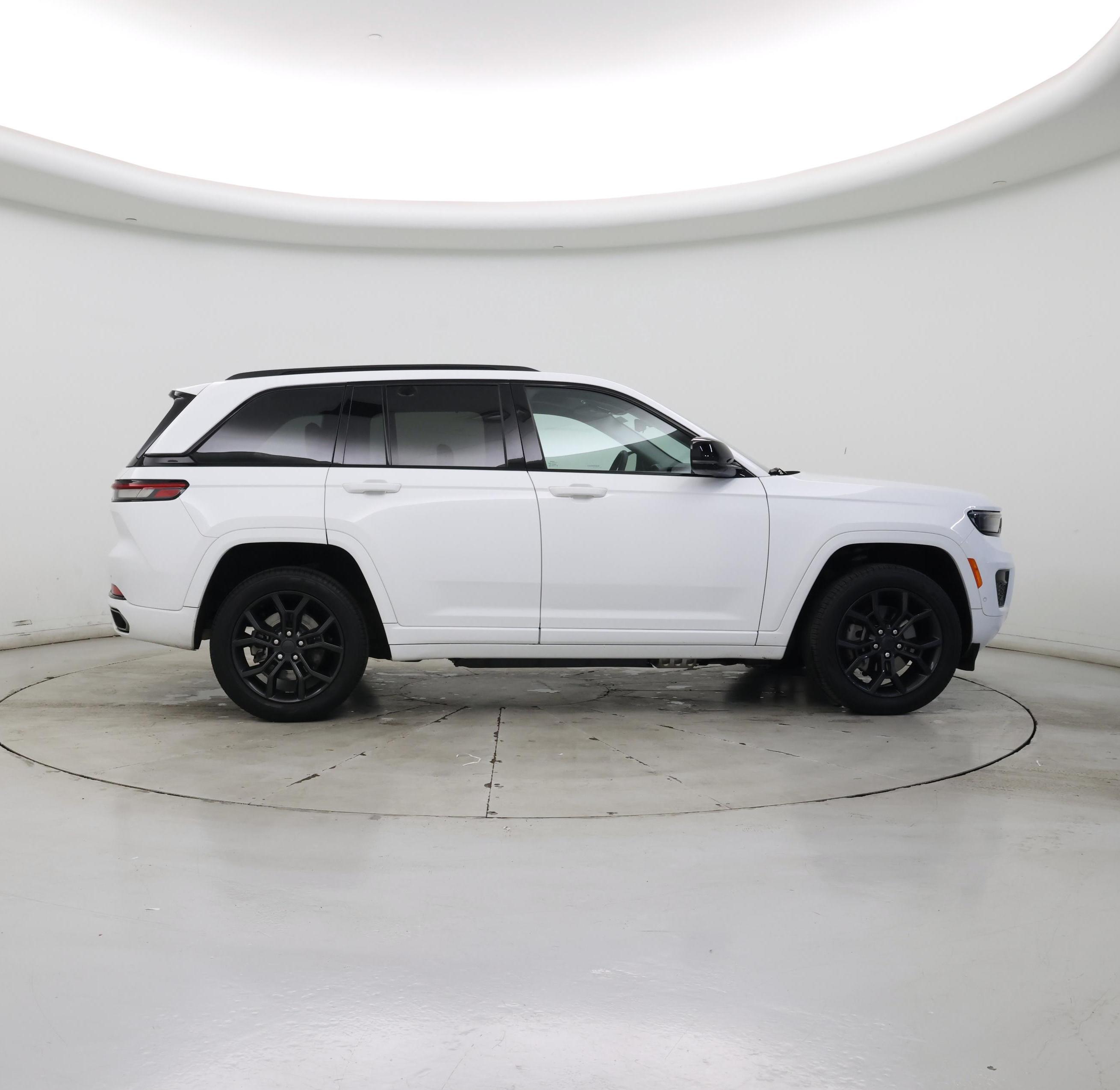 Thumbnail: 2023 Jeep Grand Cherokee - 7