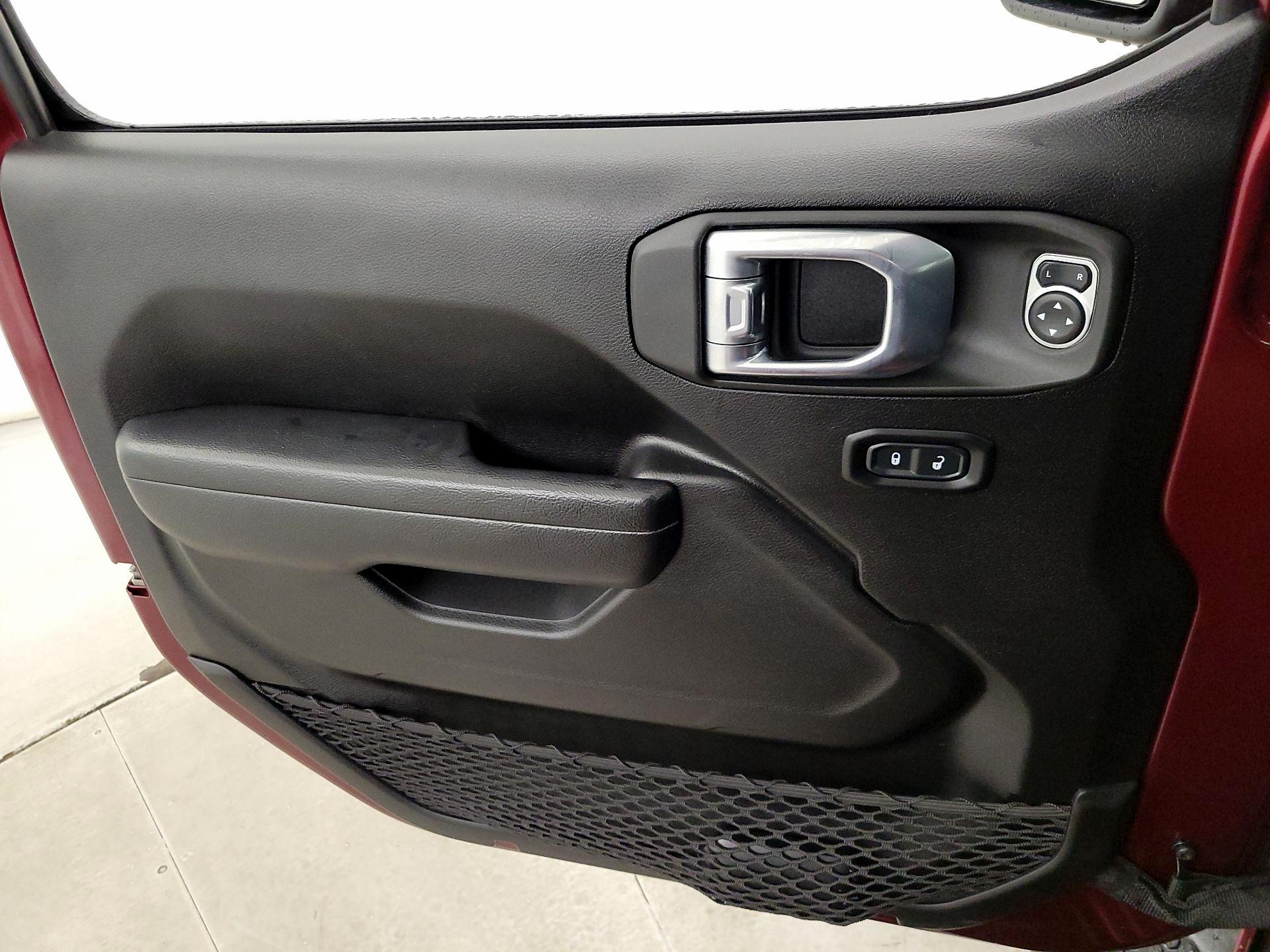 Thumbnail: 2022 Jeep Wrangler - 12