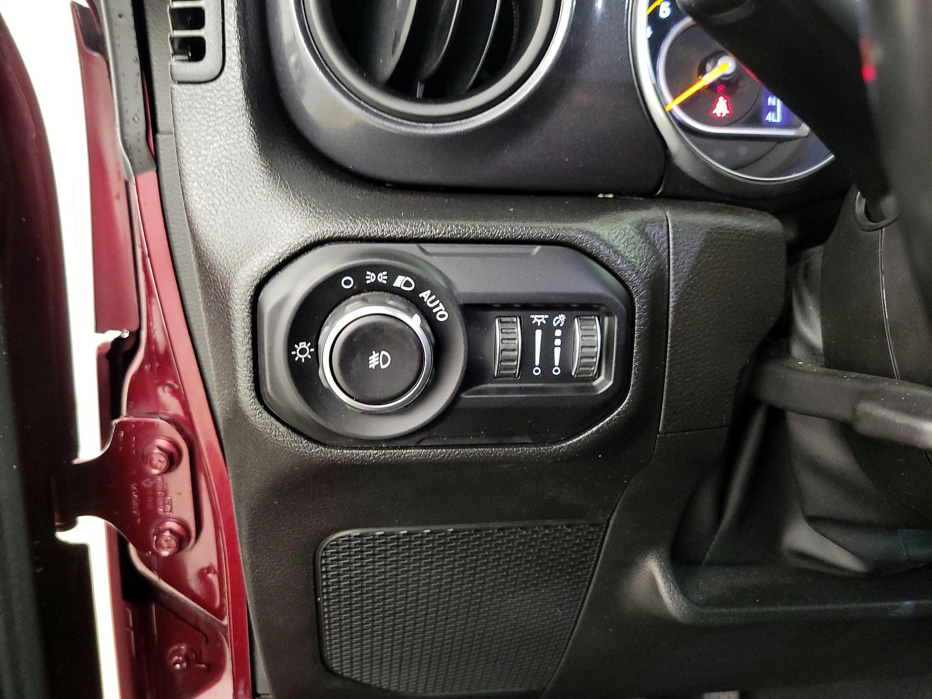 Thumbnail: 2022 Jeep Wrangler - 13