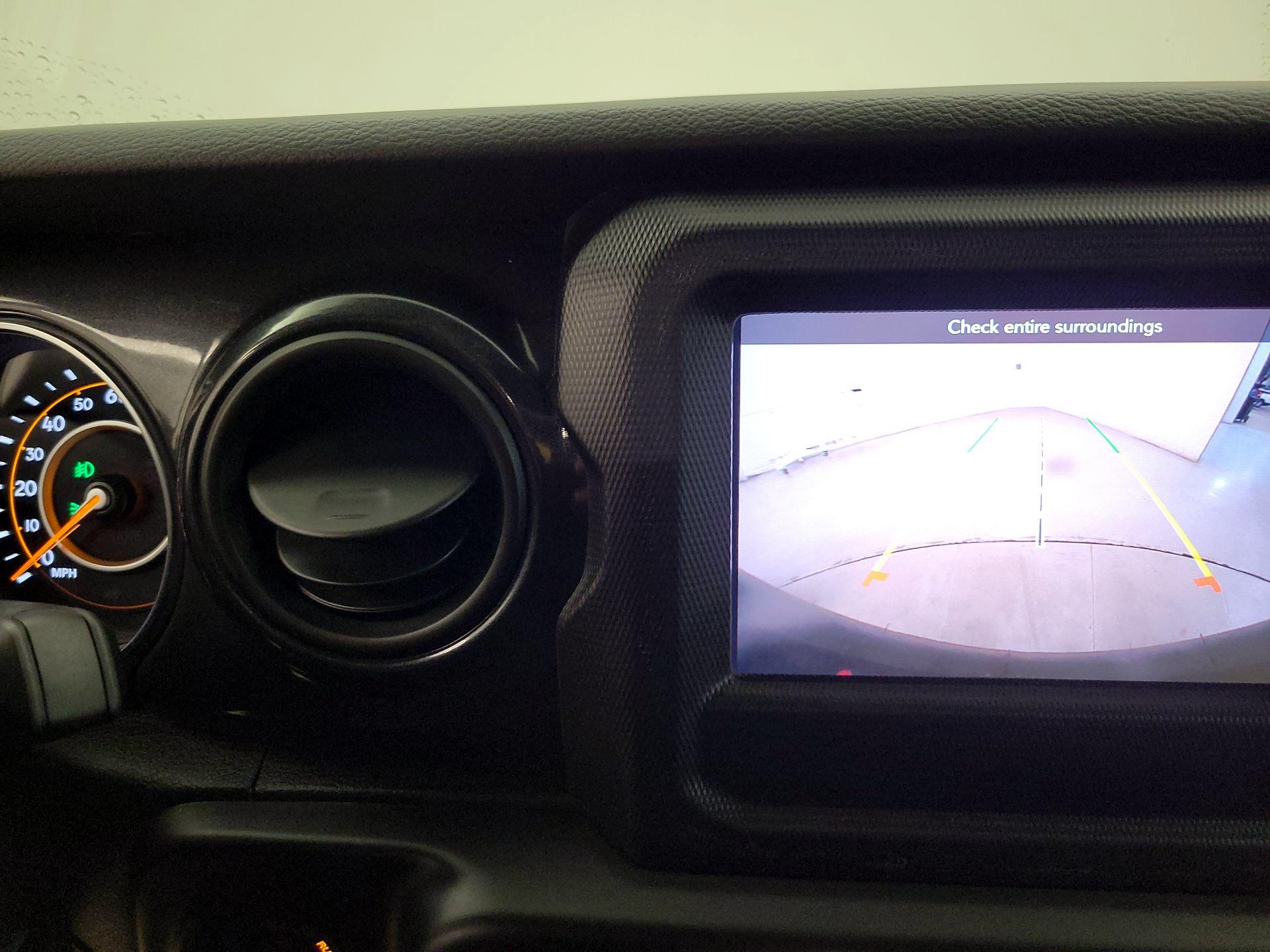 Thumbnail: 2022 Jeep Wrangler - 14