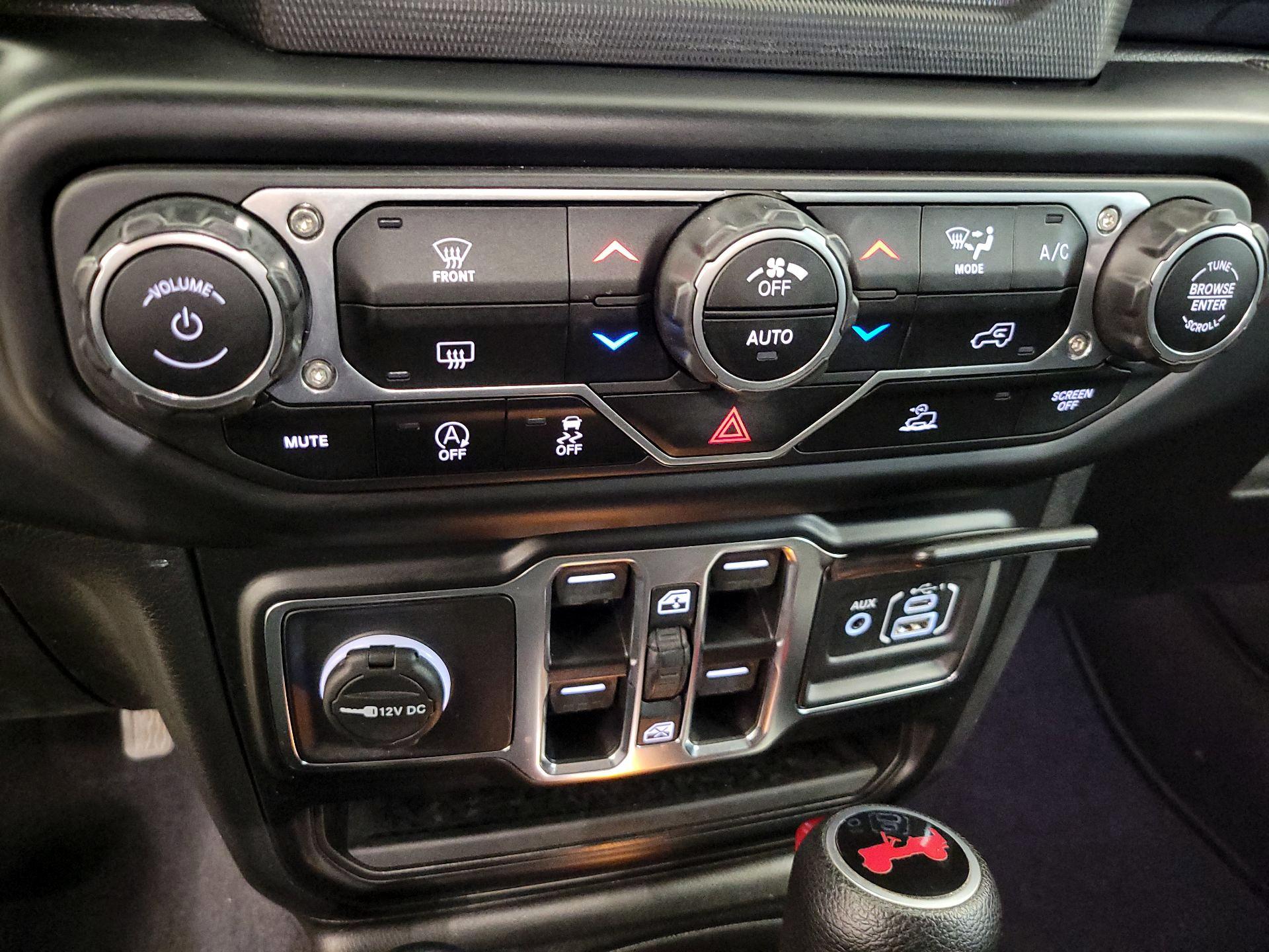 Thumbnail: 2022 Jeep Wrangler - 16