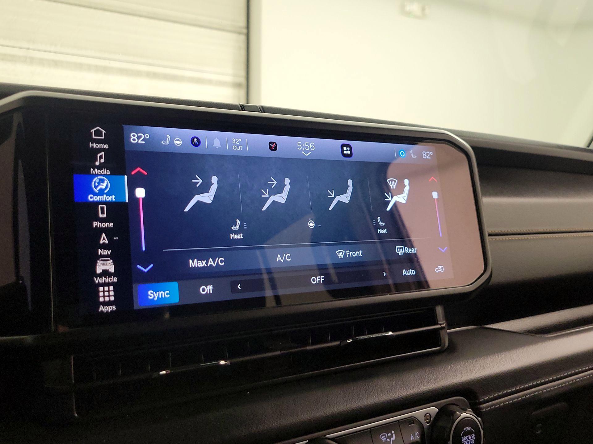 Thumbnail: 2024 Jeep Wrangler - 17