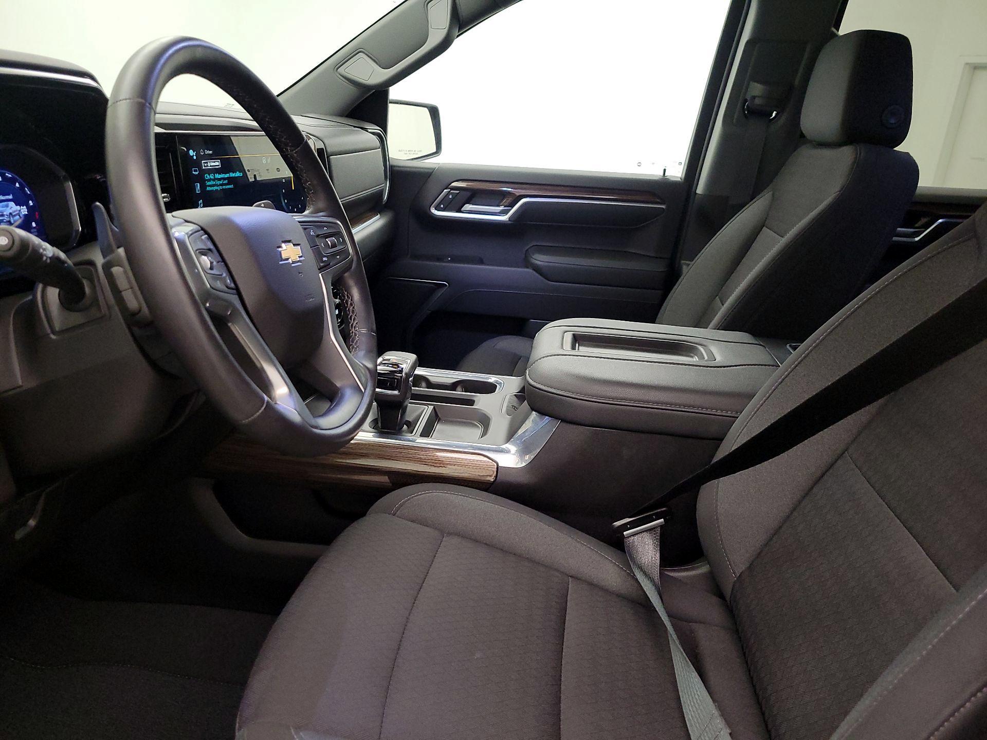 Thumbnail: 2022 Chevrolet Silverado 1500 - 11