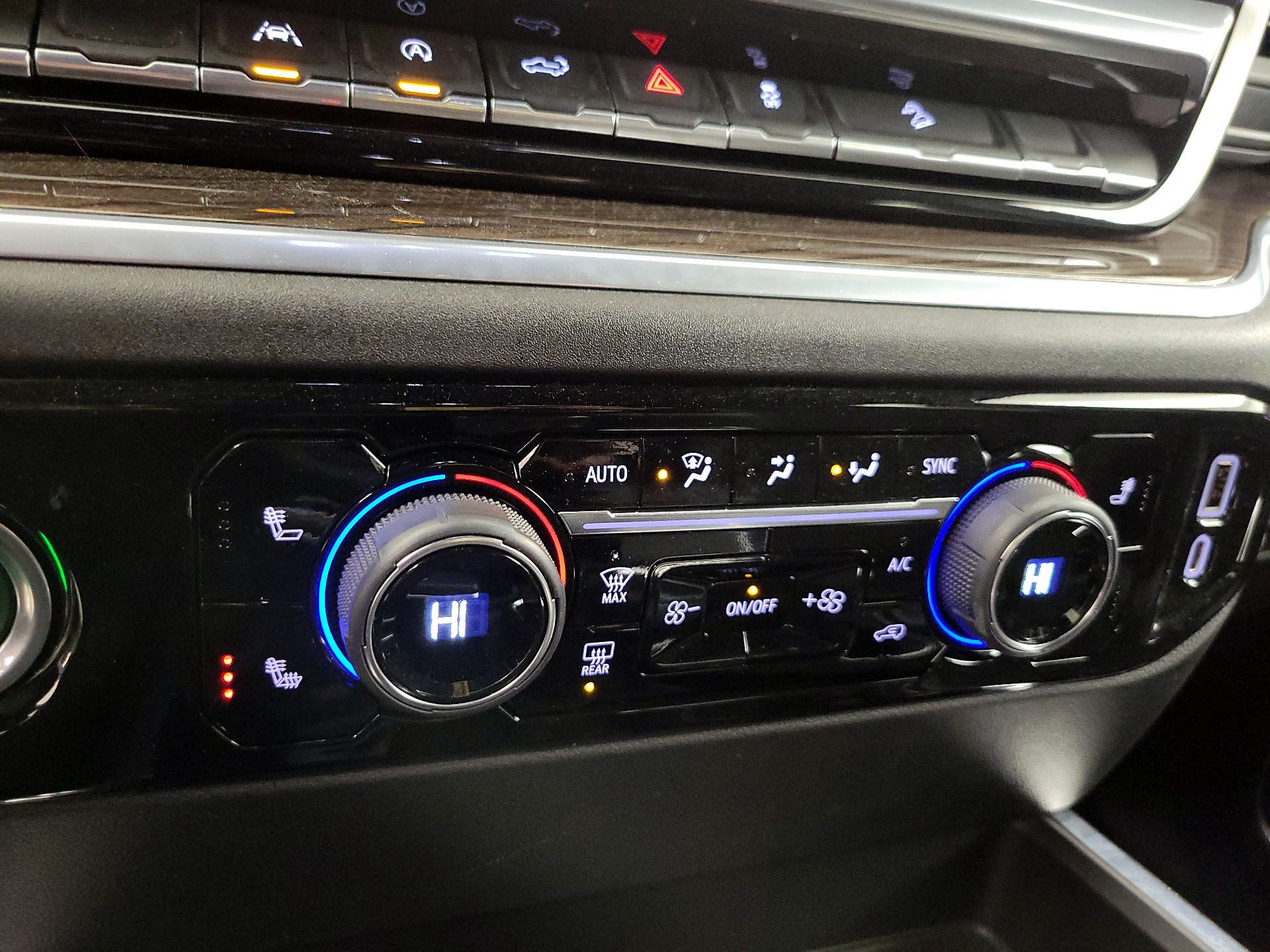 Thumbnail: 2022 Chevrolet Silverado 1500 - 16