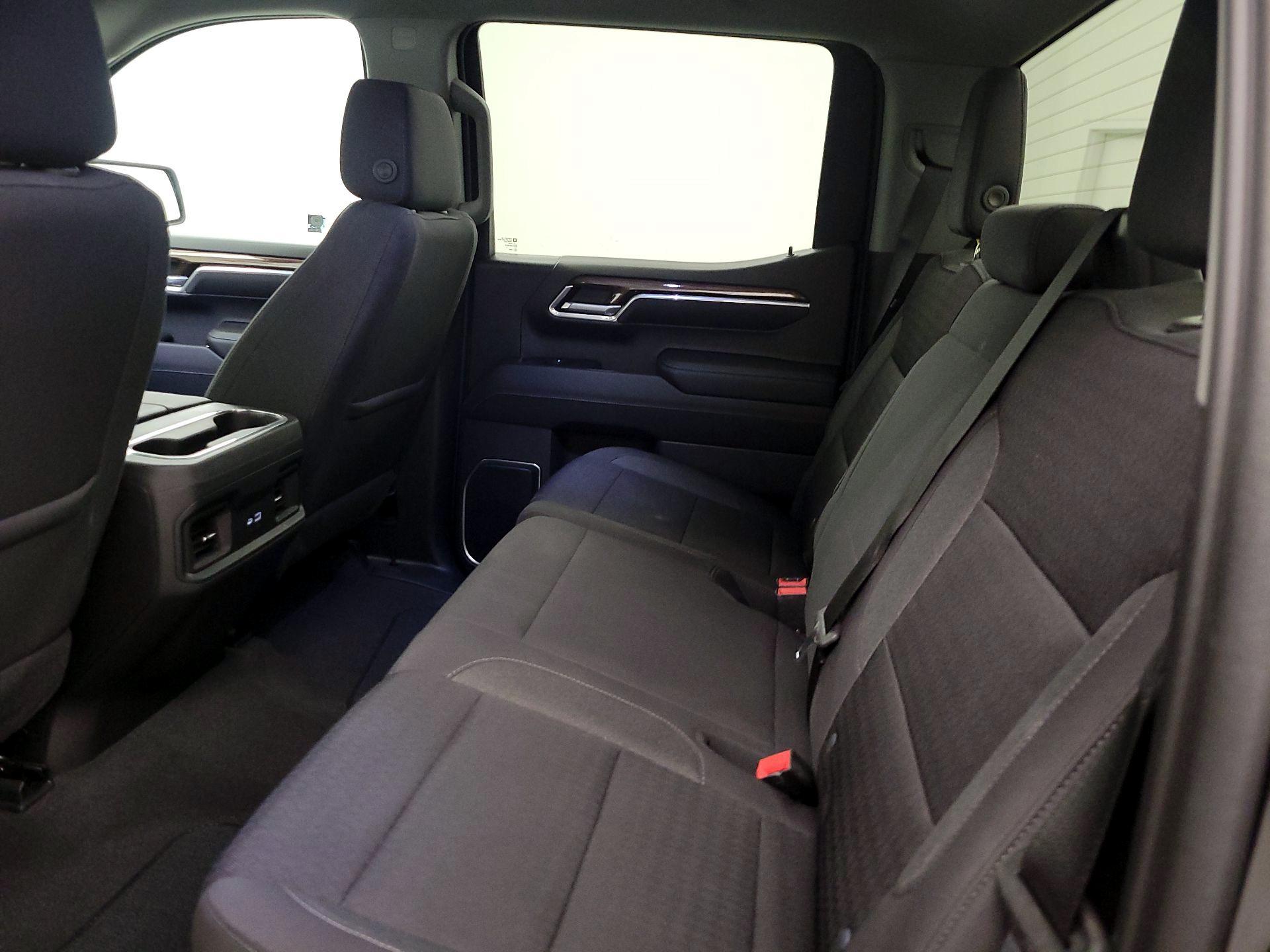 Thumbnail: 2022 Chevrolet Silverado 1500 - 19