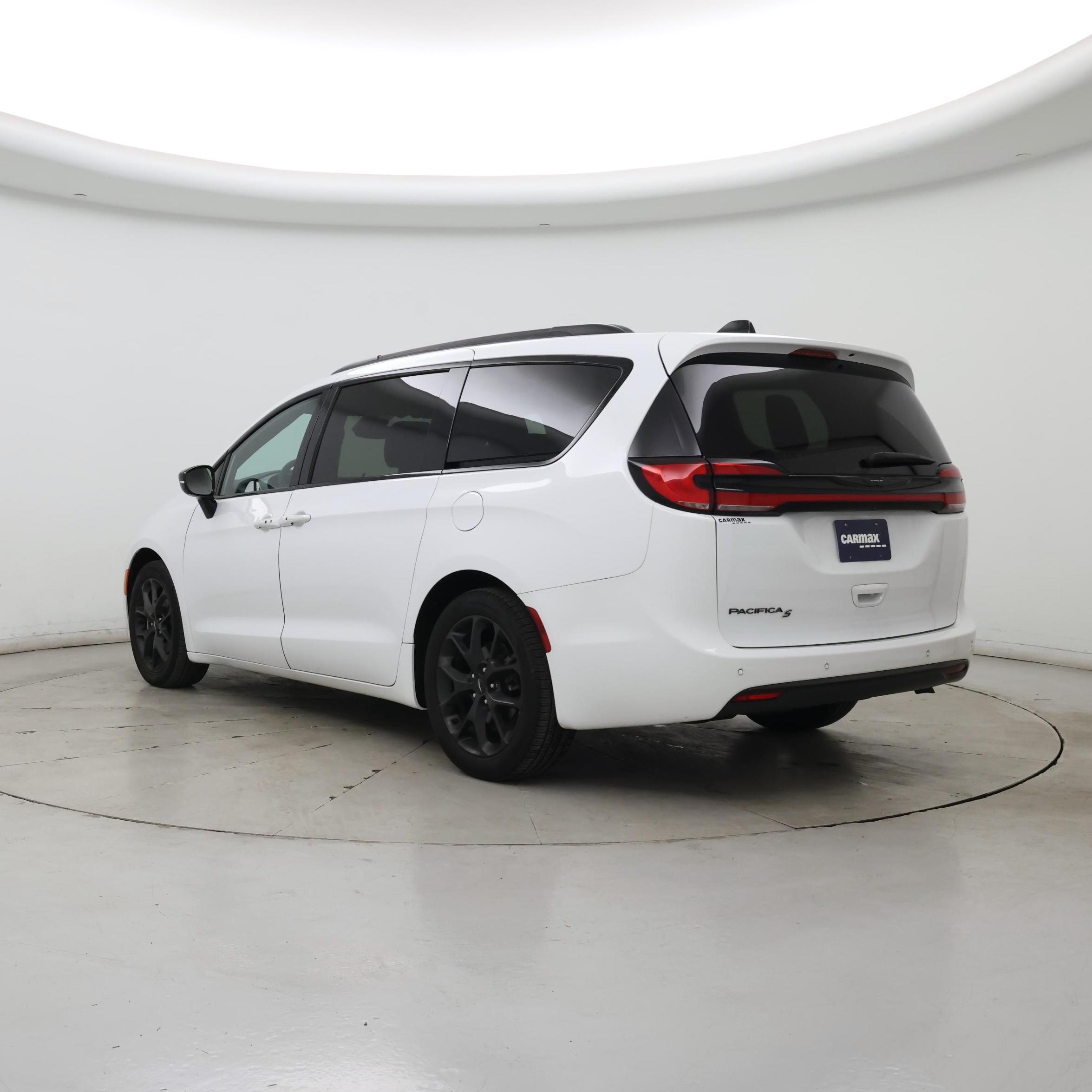 Thumbnail: 2024 Chrysler Pacifica - 2