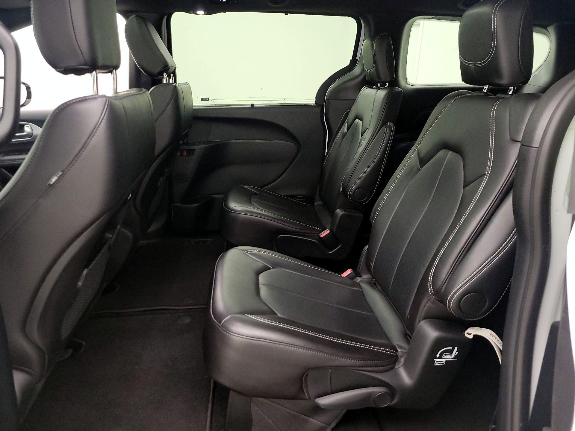 Thumbnail: 2024 Chrysler Pacifica - 20