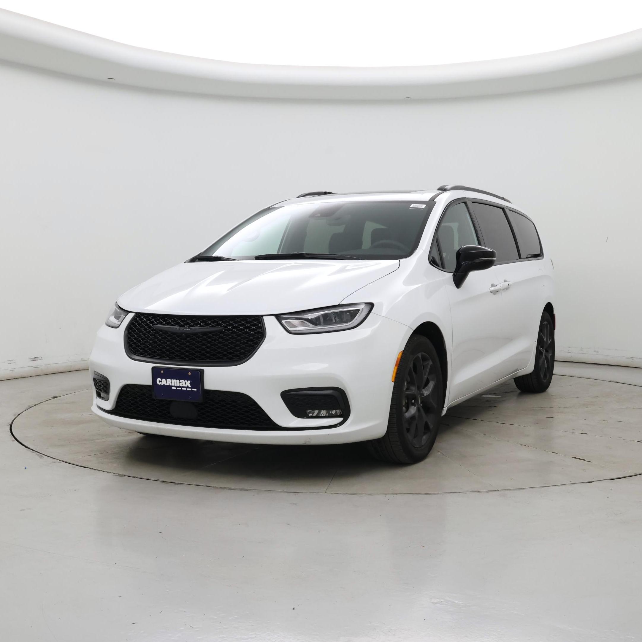 Thumbnail: 2024 Chrysler Pacifica - 4