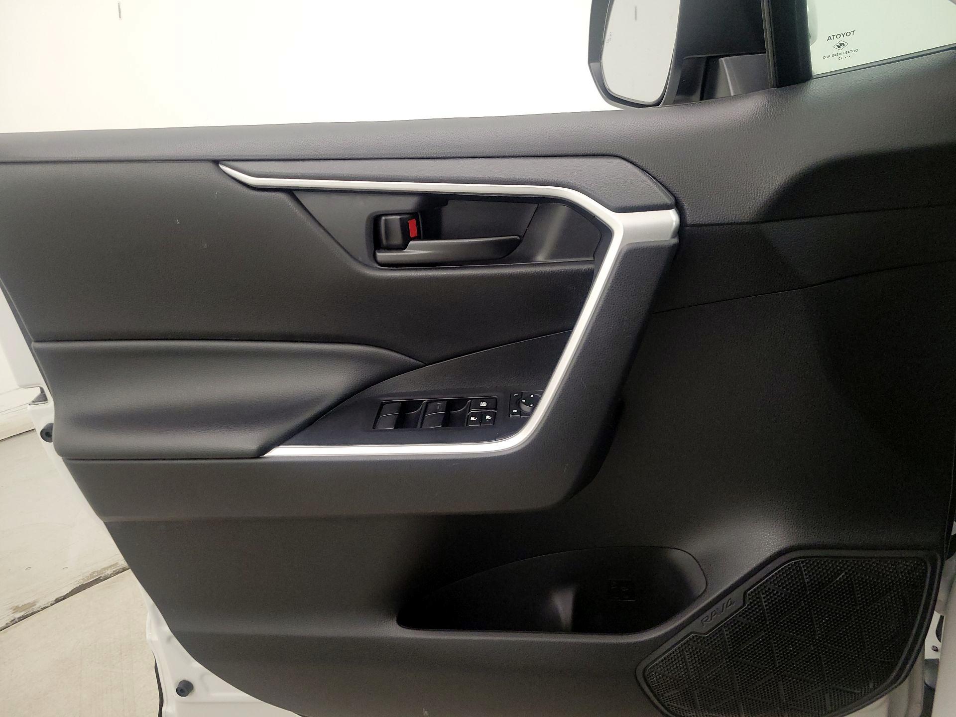 Thumbnail: 2023 Toyota RAV4 - 12