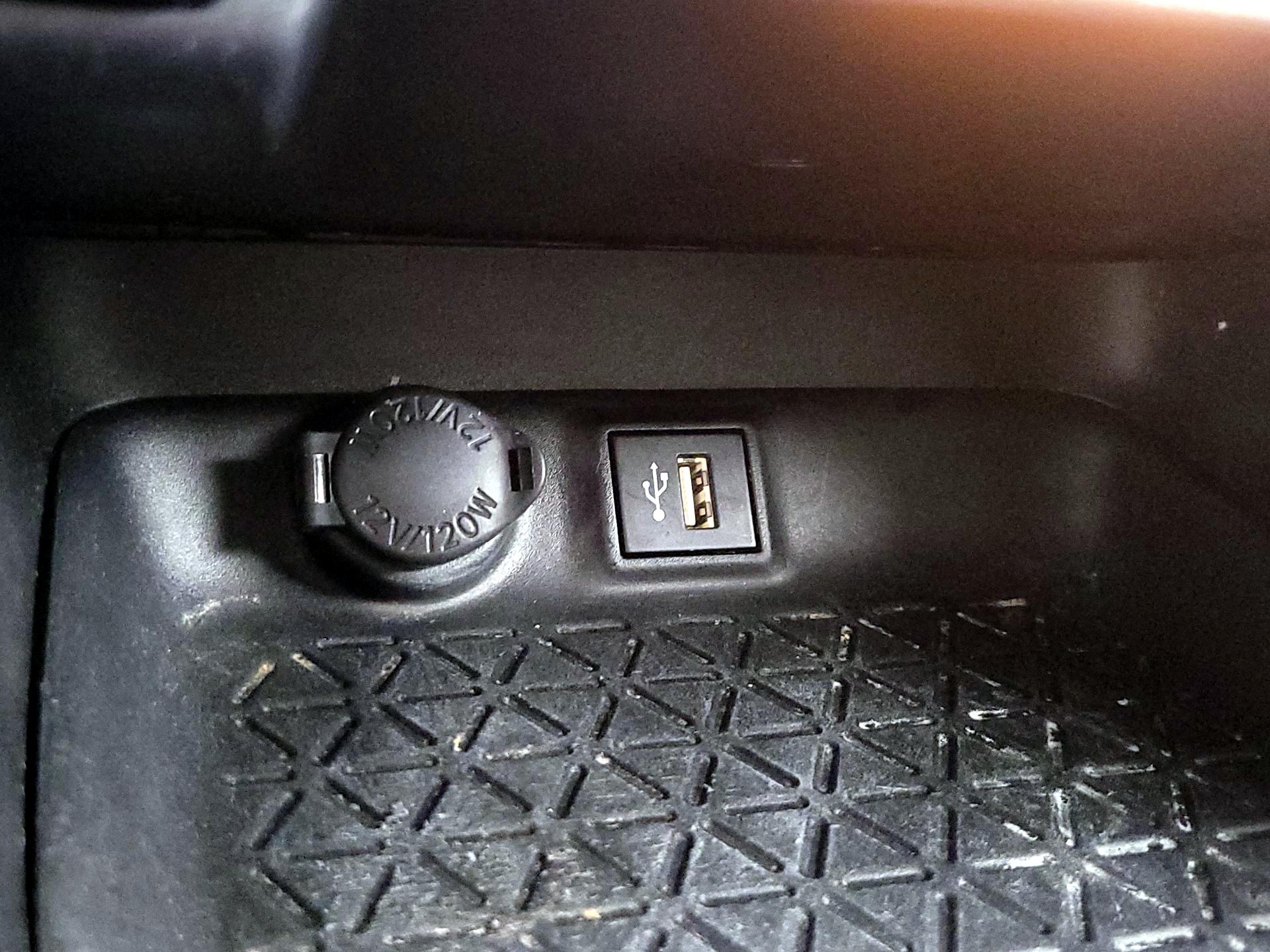 Thumbnail: 2023 Toyota RAV4 - 18