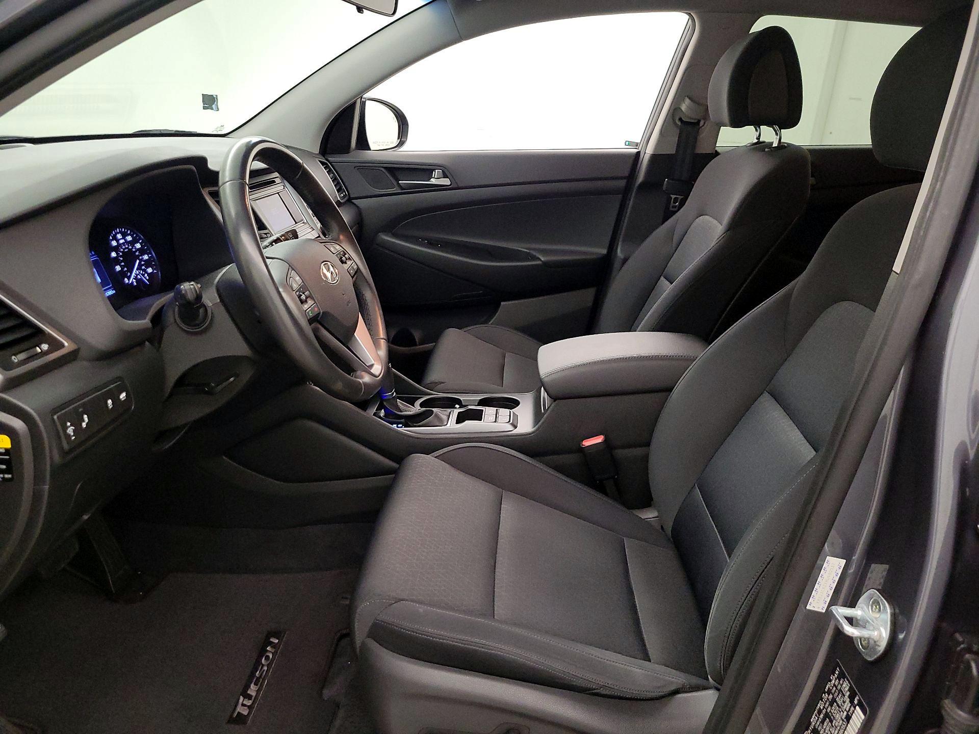 Thumbnail: 2017 Hyundai Tucson - 11