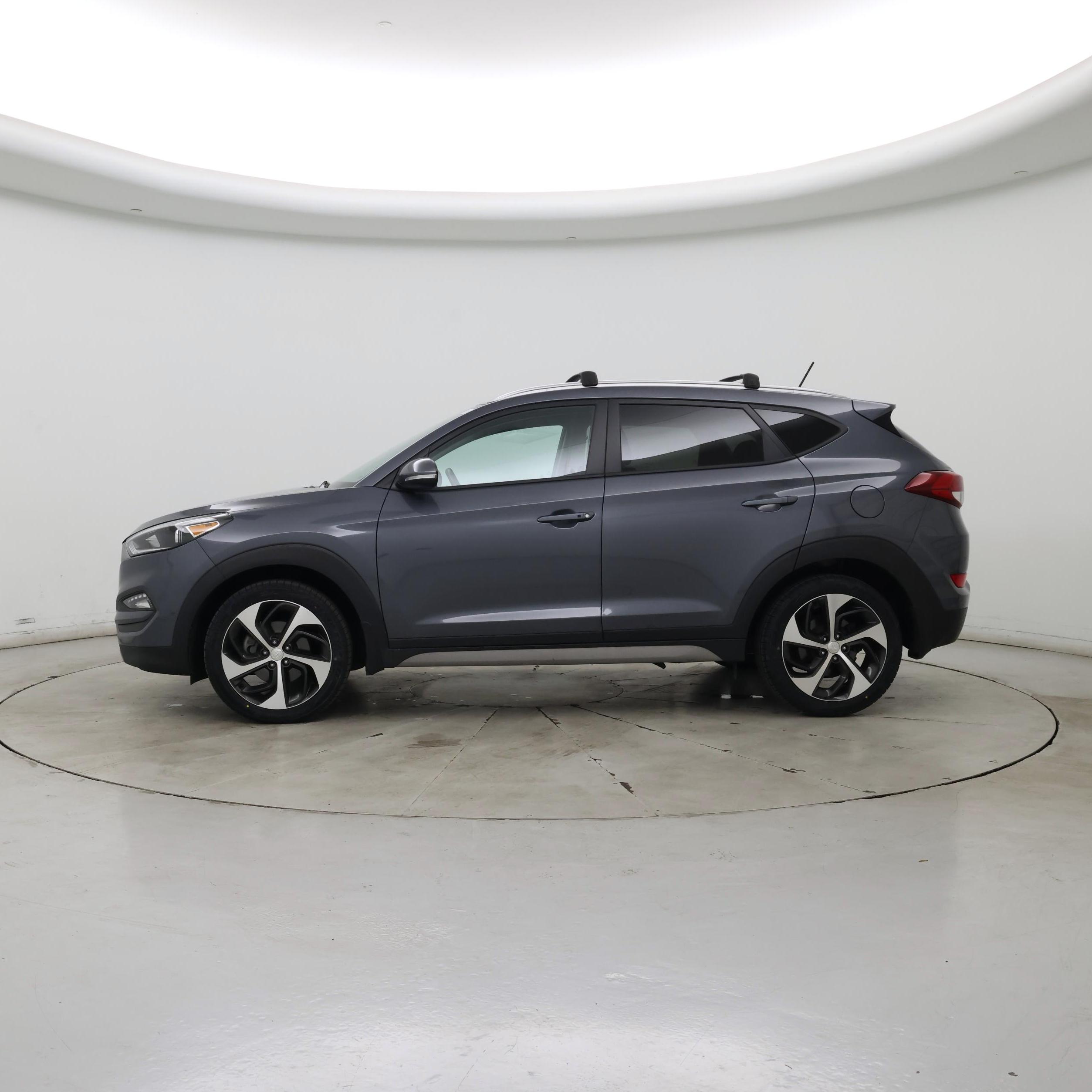 Thumbnail: 2017 Hyundai Tucson - 3