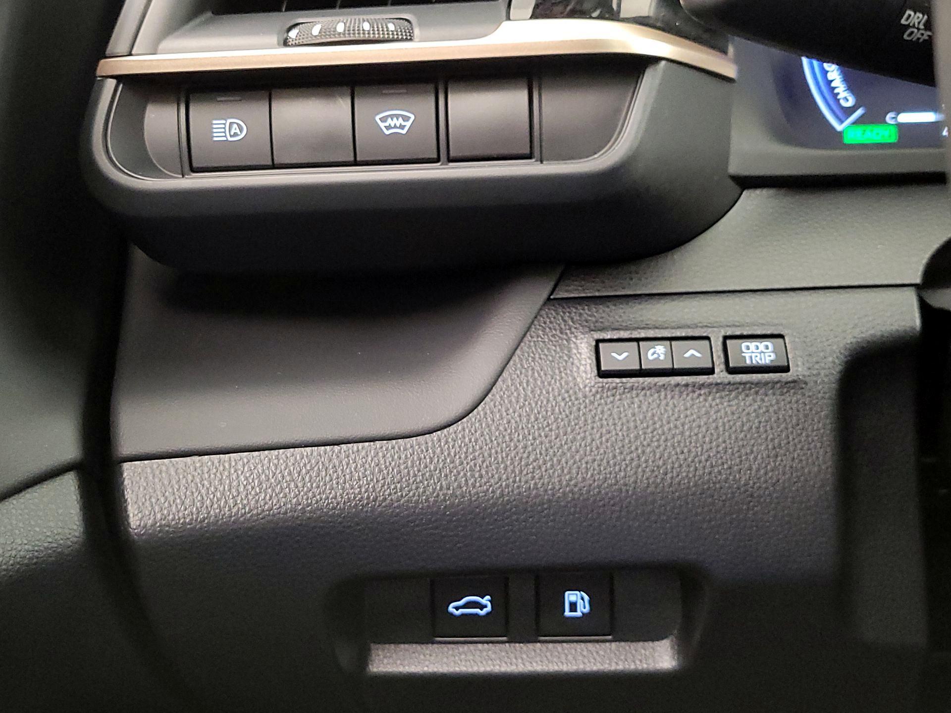 Thumbnail: 2023 Toyota Crown - 13