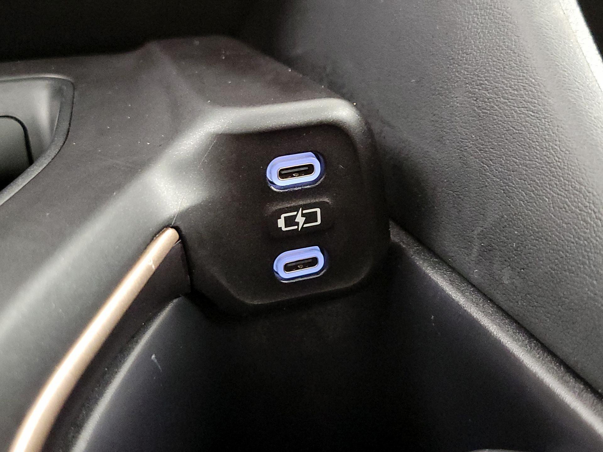 Thumbnail: 2023 Toyota Crown - 18