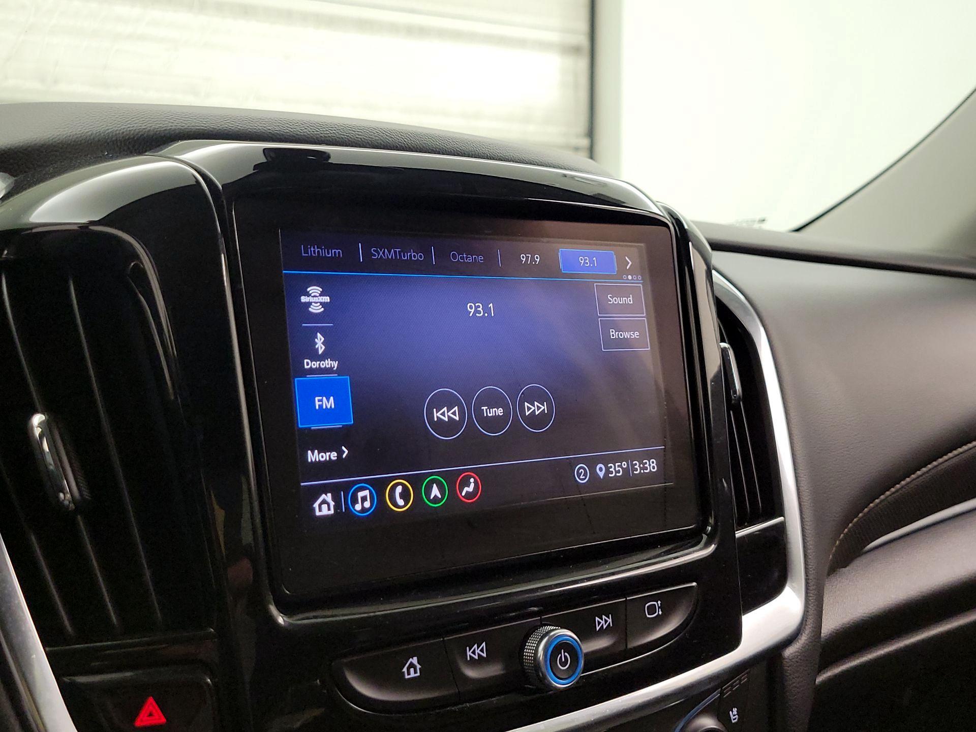 Thumbnail: 2021 Chevrolet Traverse - 16