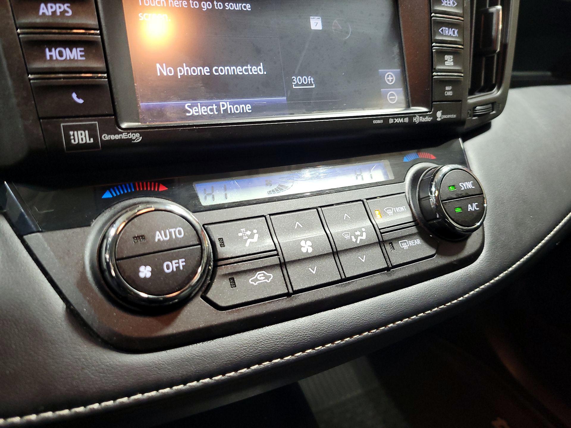 Thumbnail: 2018 Toyota RAV4 - 17