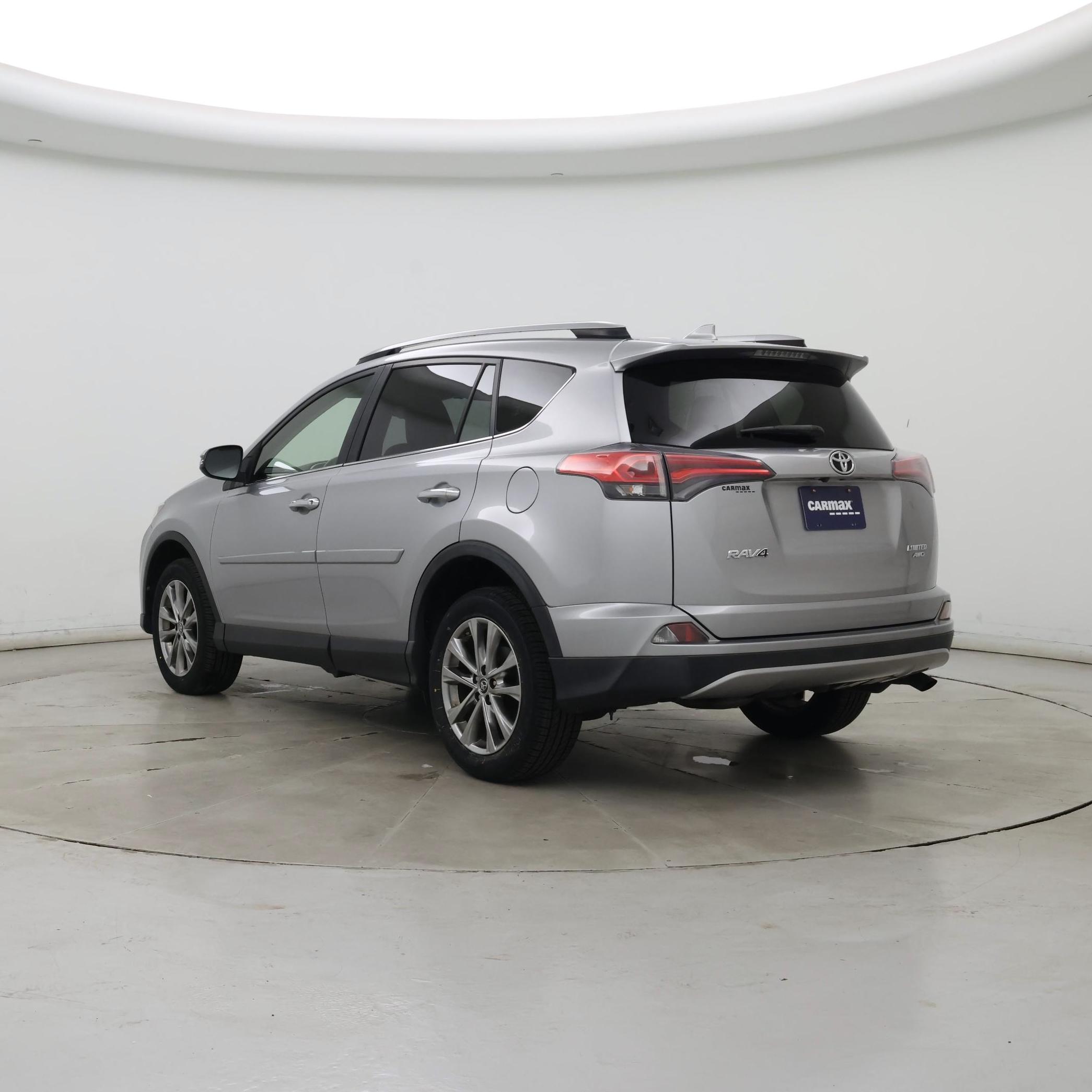 Thumbnail: 2018 Toyota RAV4 - 2