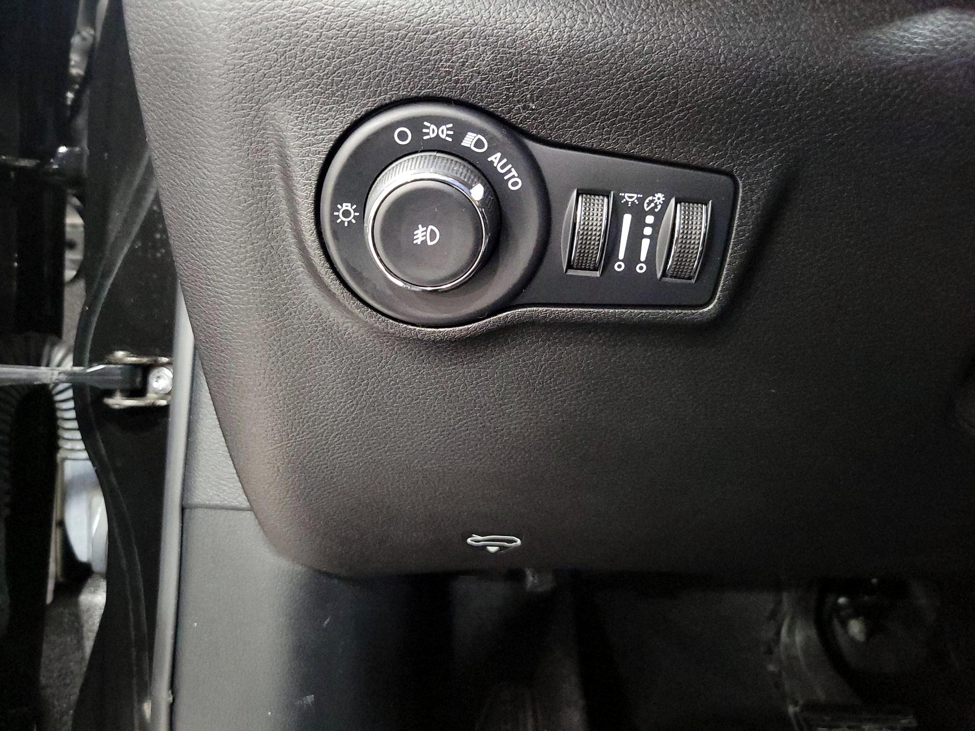 Thumbnail: 2022 Jeep Compass - 13