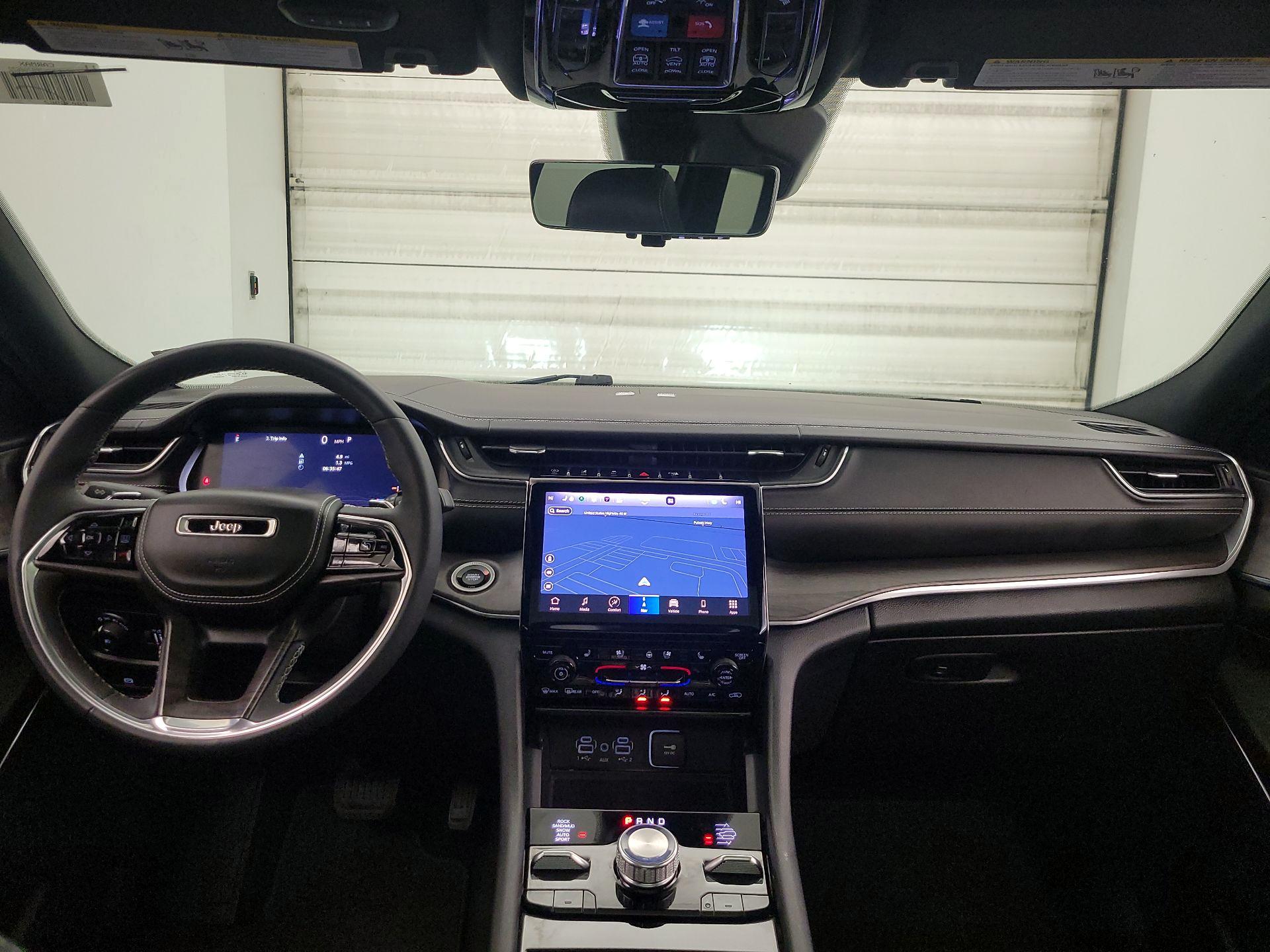 Thumbnail: 2023 Jeep Grand Cherokee L - 9