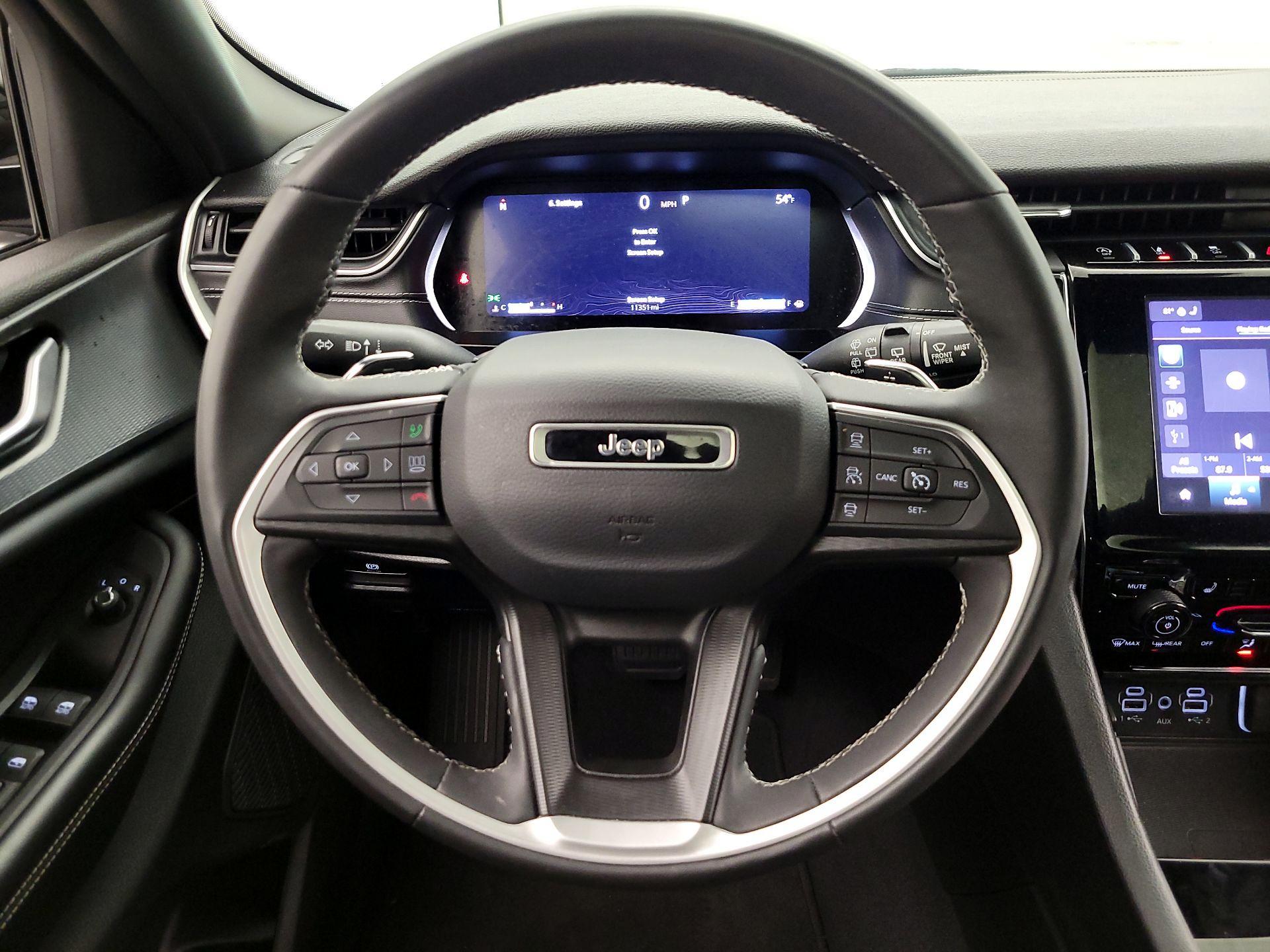 Thumbnail: 2024 Jeep Grand Cherokee - 10