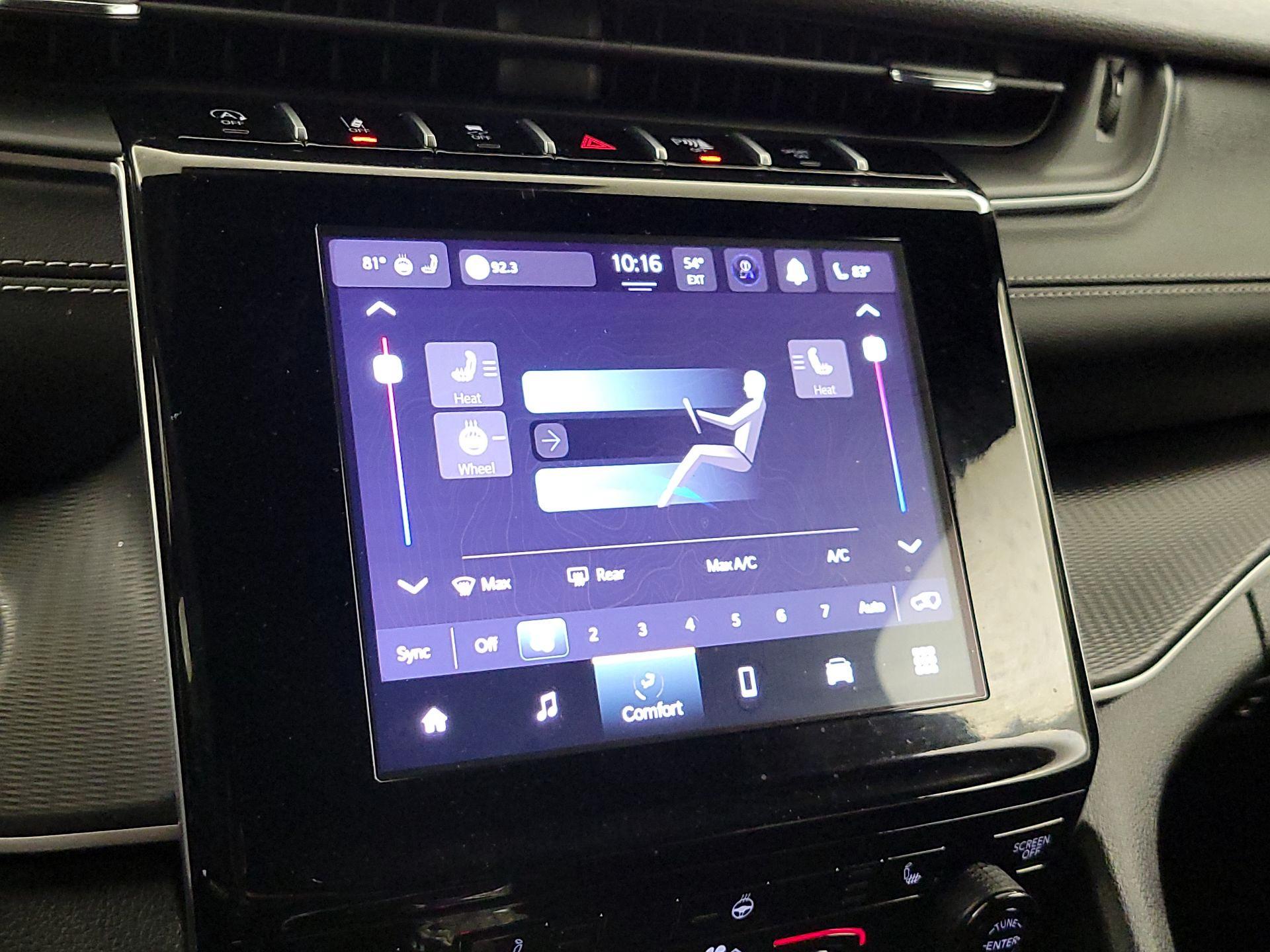 Thumbnail: 2024 Jeep Grand Cherokee - 16