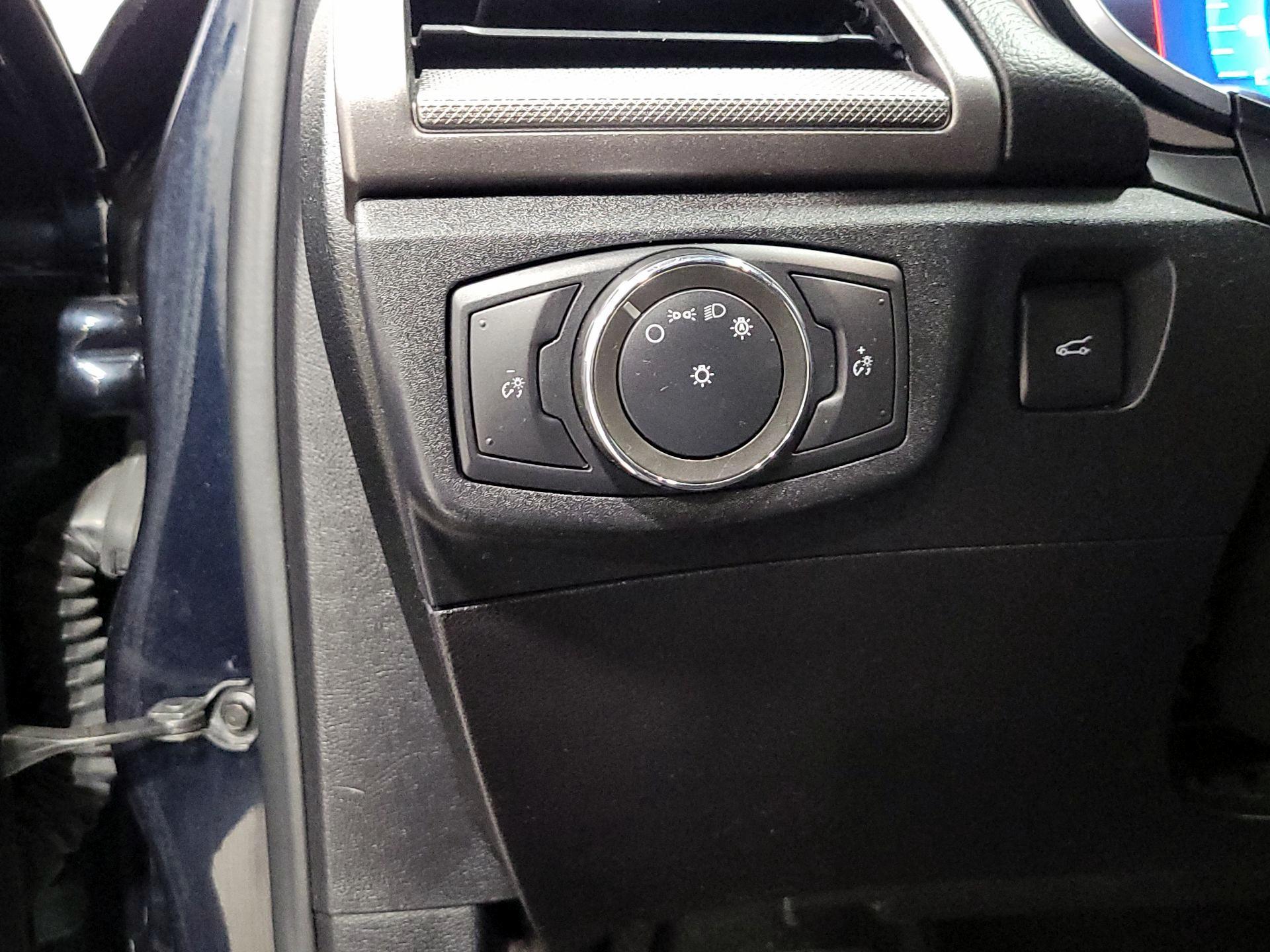 Thumbnail: 2020 Ford Fusion - 13