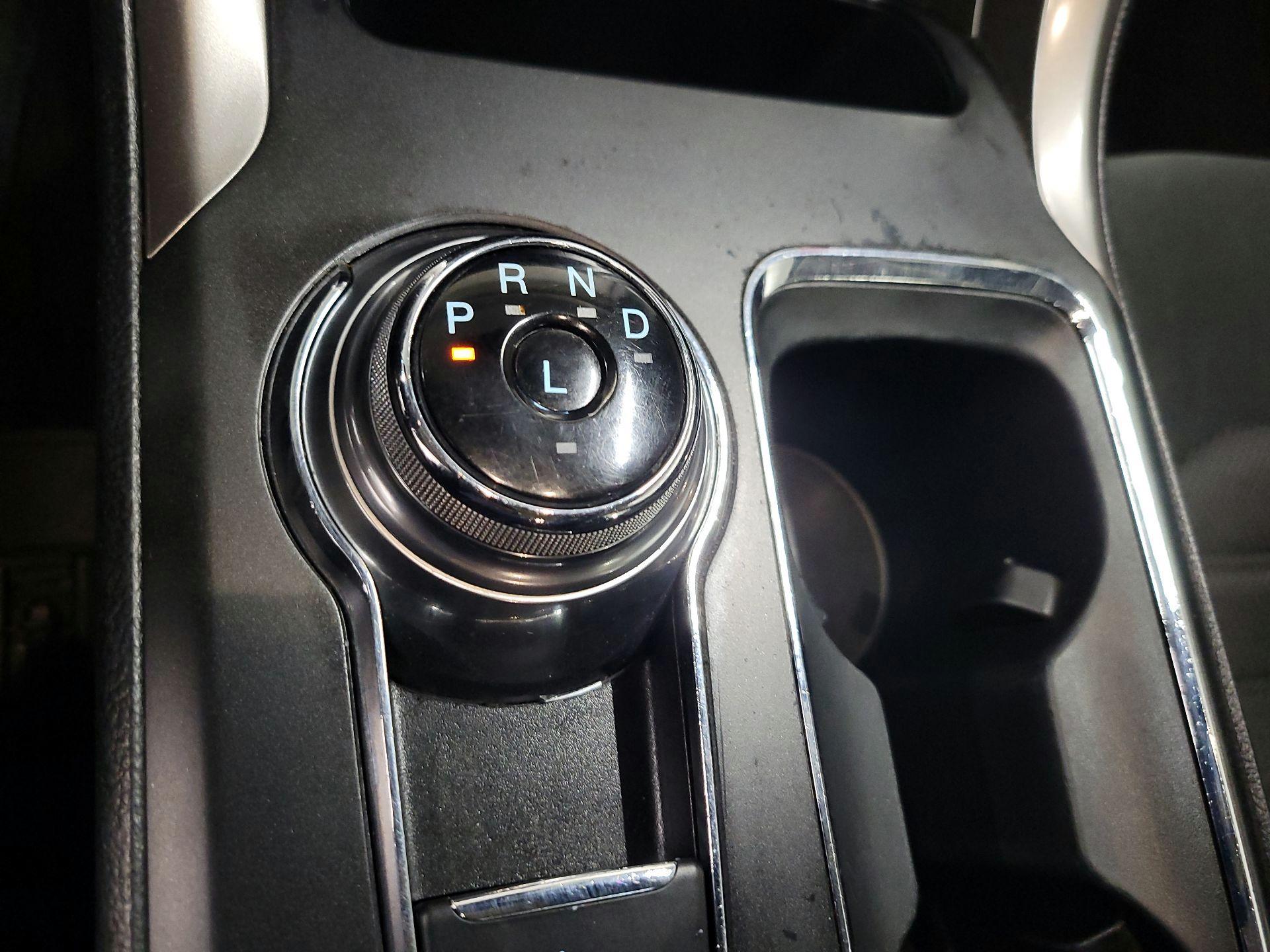 Thumbnail: 2020 Ford Fusion - 18