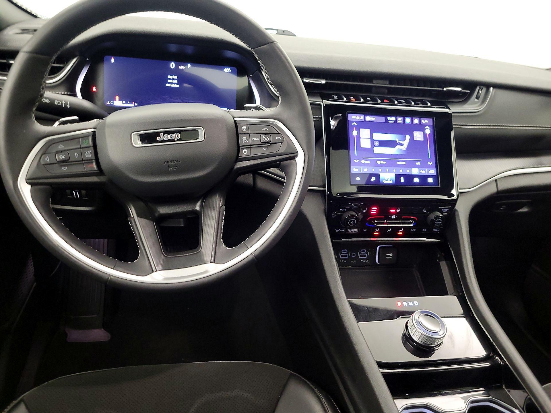 Thumbnail: 2023 Jeep Grand Cherokee - 10