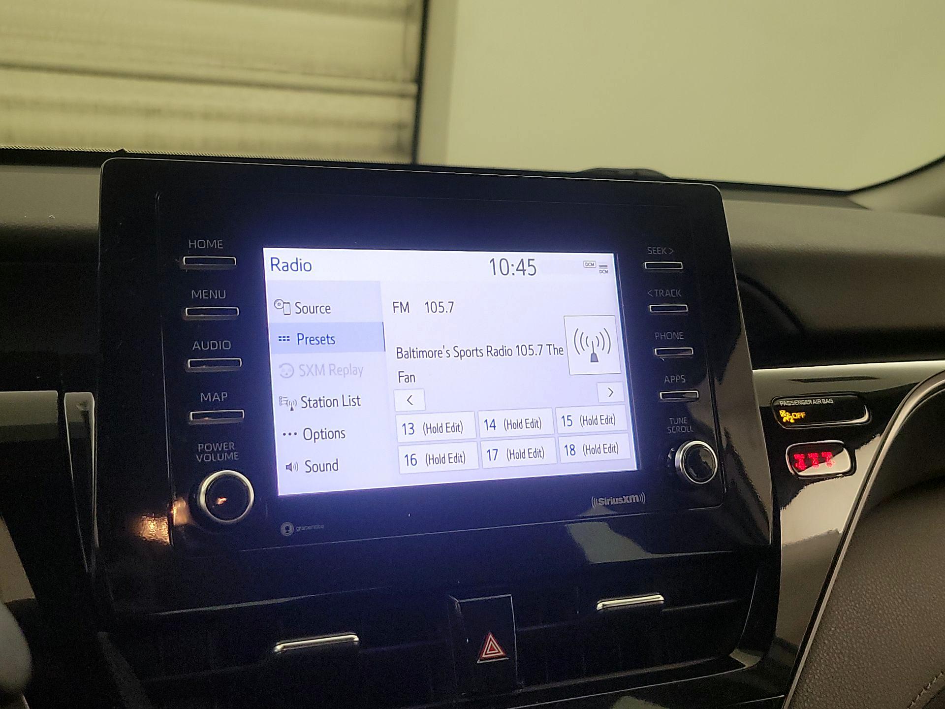 Thumbnail: 2022 Toyota Camry - 15