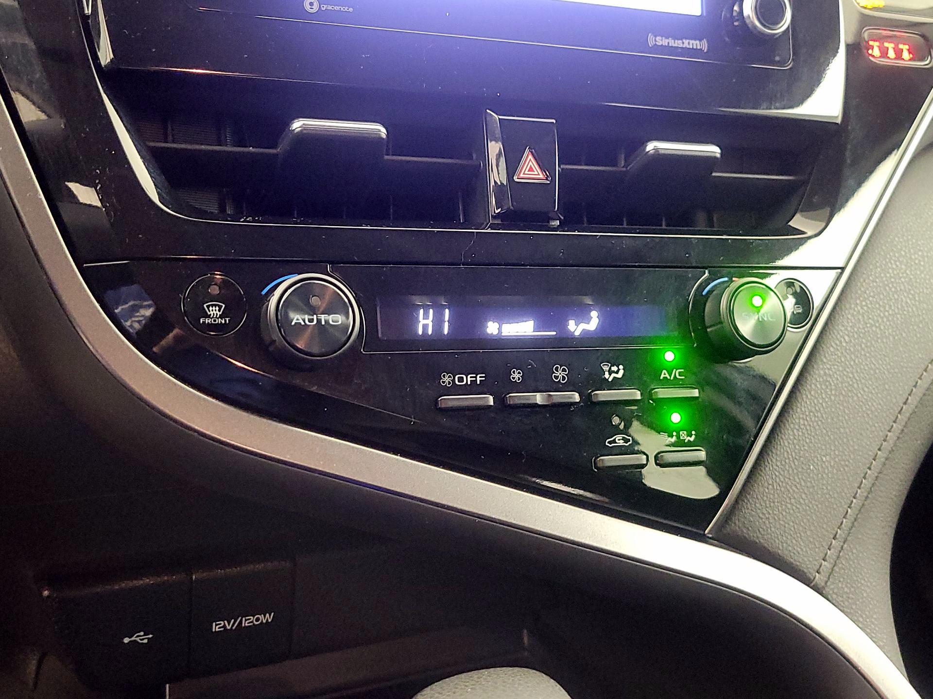 Thumbnail: 2022 Toyota Camry - 16