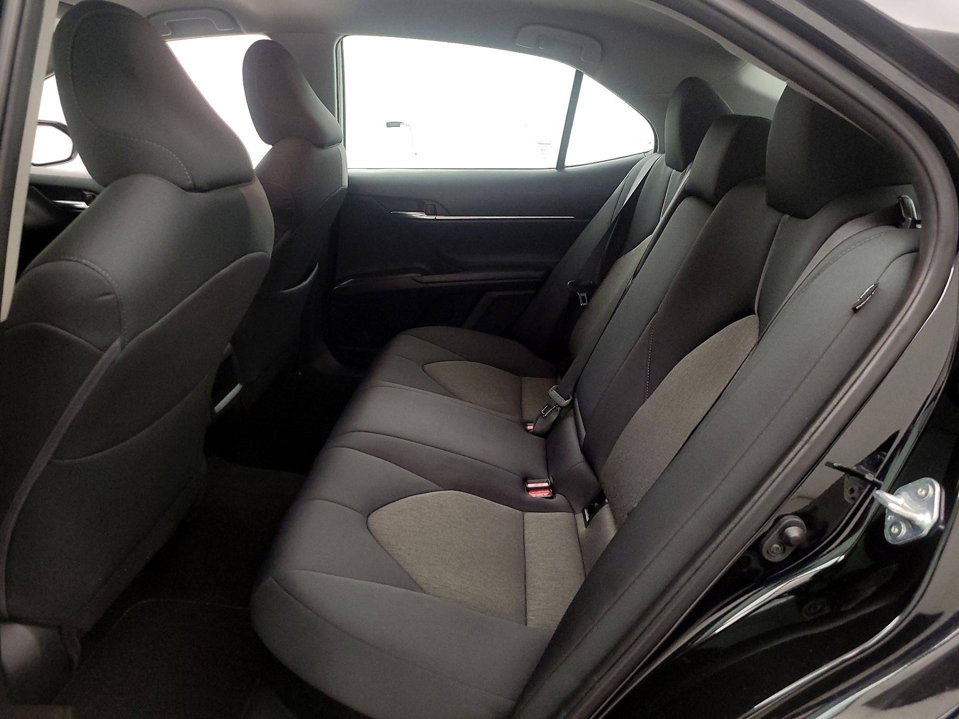 Thumbnail: 2022 Toyota Camry - 19