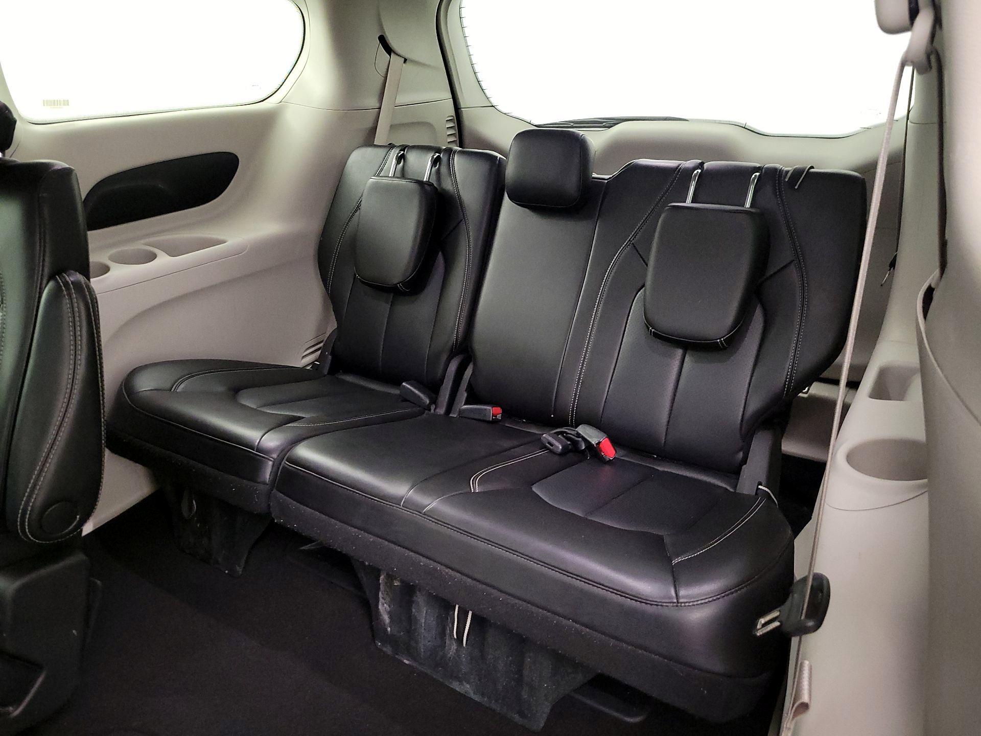 Thumbnail: 2023 Chrysler Pacifica - 20