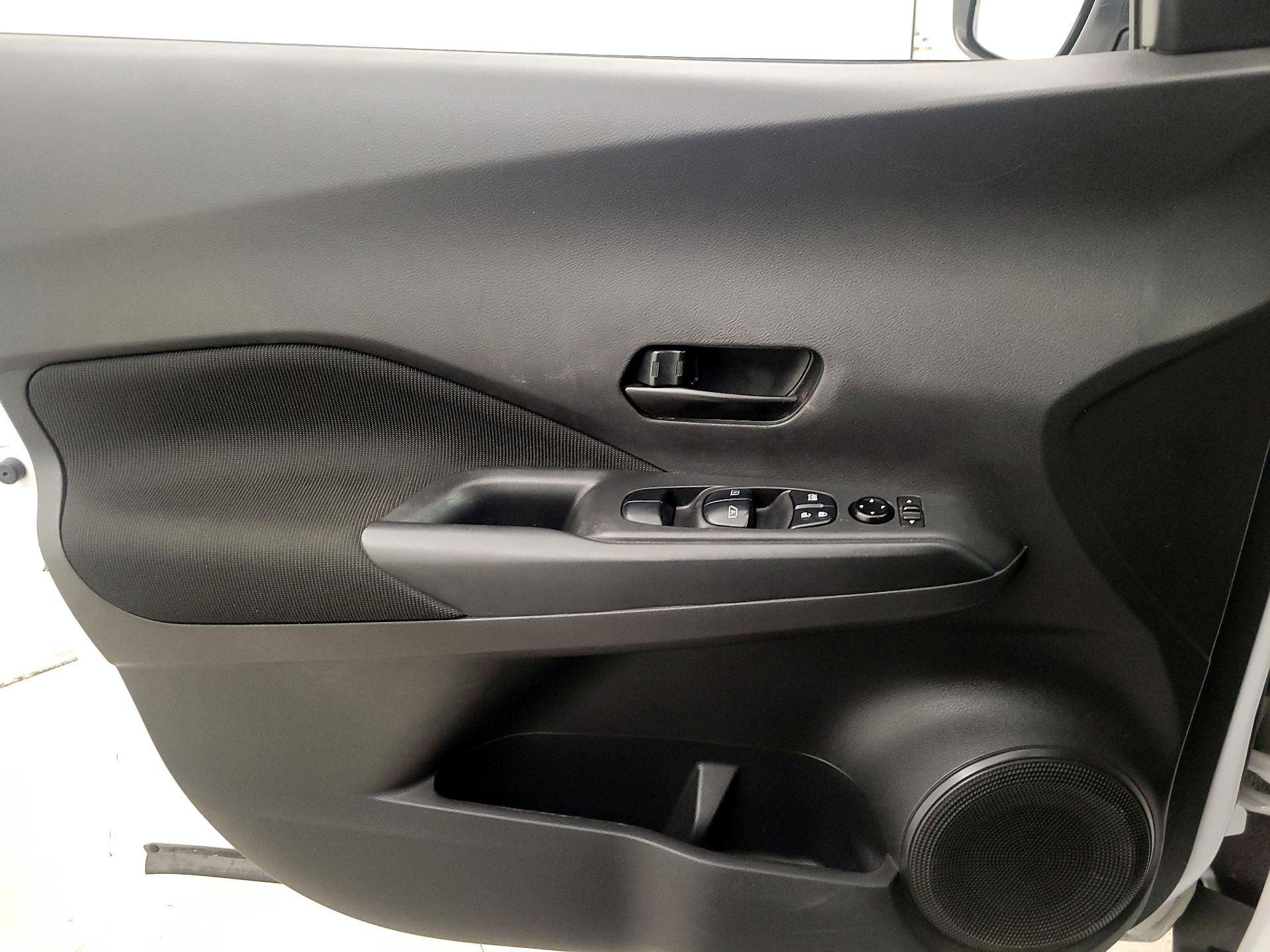 Thumbnail: 2022 Nissan Kicks - 12