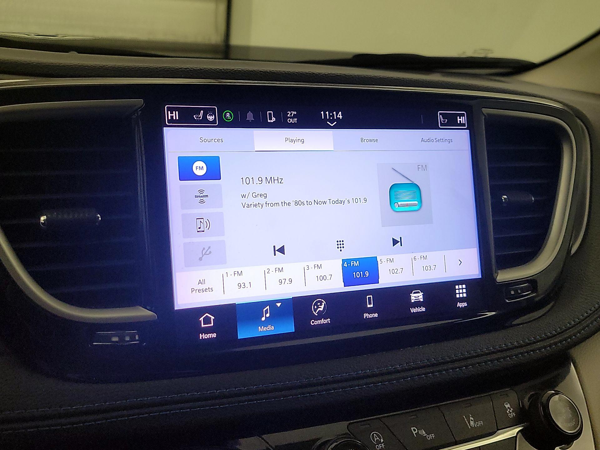 Thumbnail: 2021 Chrysler Pacifica - 15