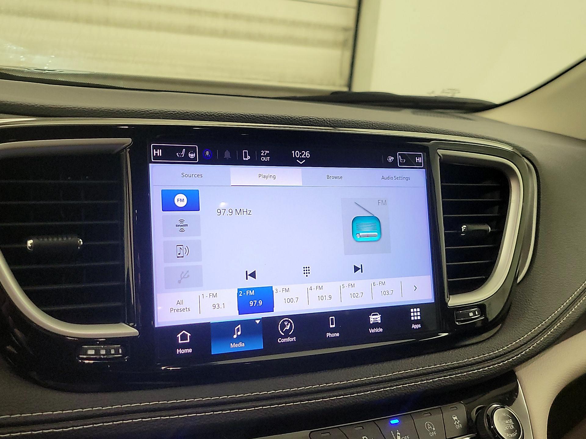 Thumbnail: 2023 Chrysler Pacifica - 15