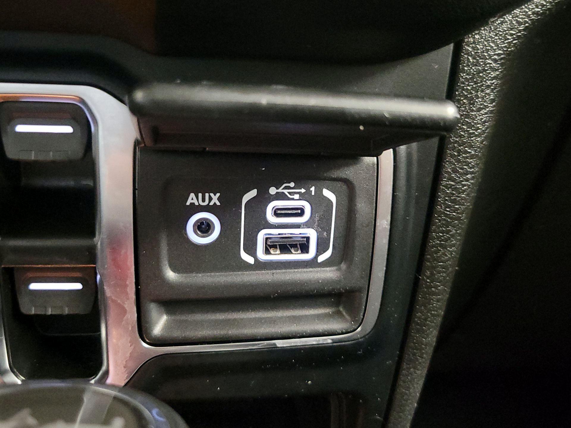 Thumbnail: 2024 Jeep Wrangler - 18