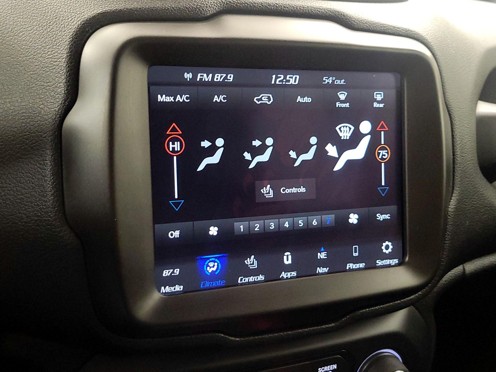 Thumbnail: 2021 Jeep Renegade - 17