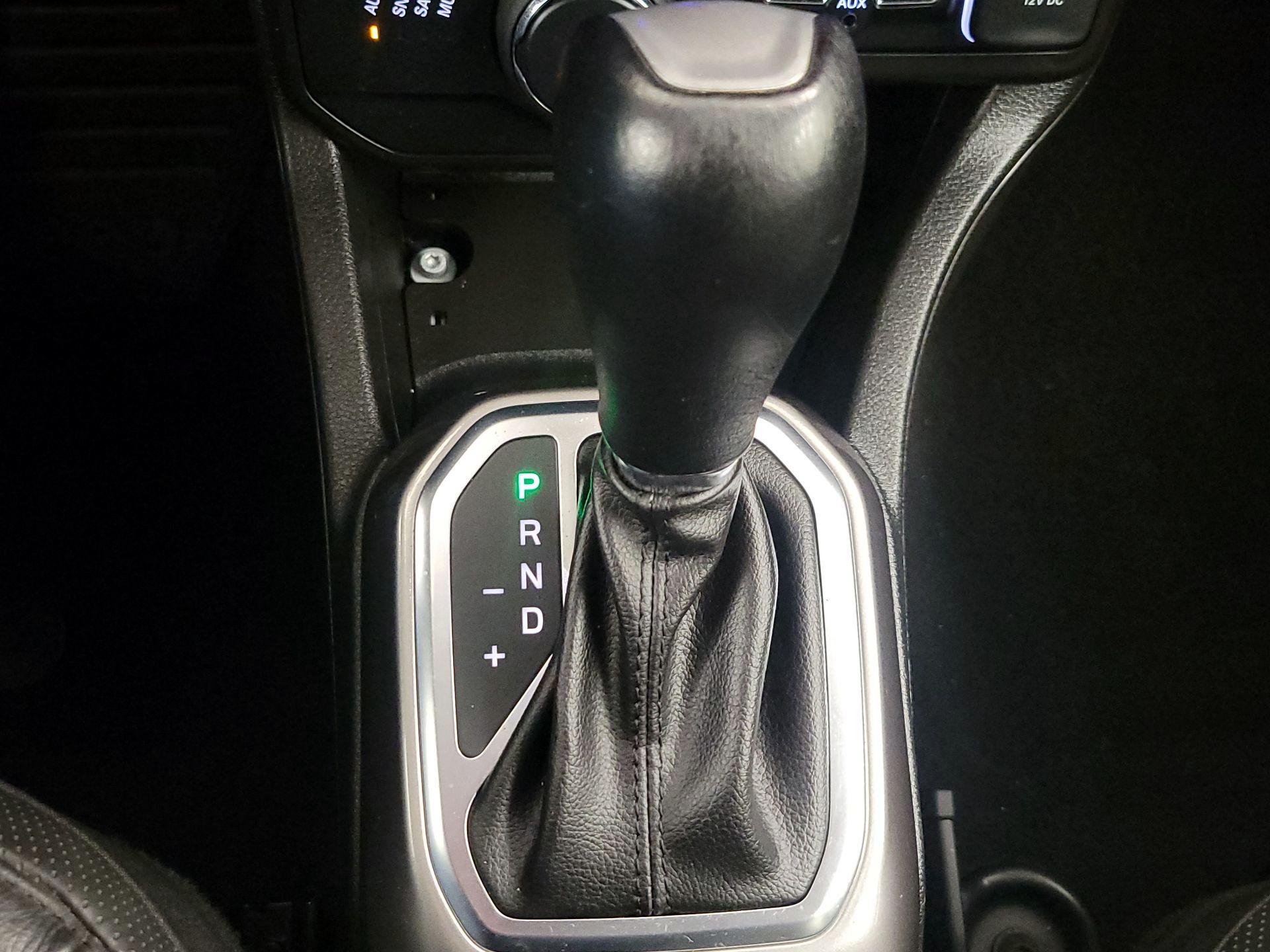 Thumbnail: 2021 Jeep Renegade - 18