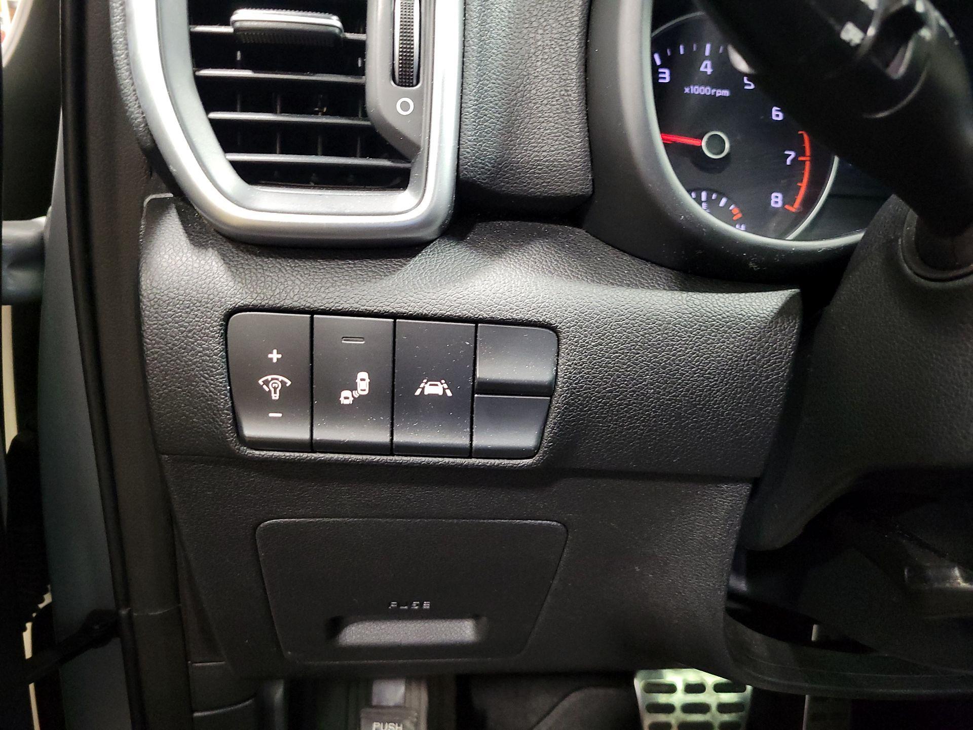 Thumbnail: 2020 Kia Sportage - 13