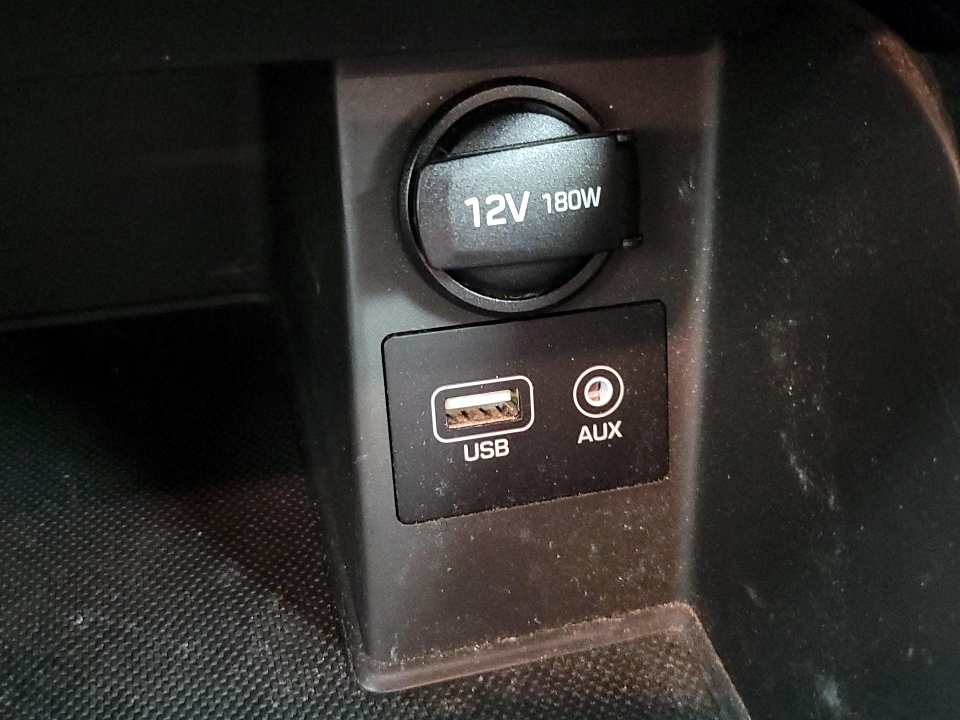 Thumbnail: 2020 Hyundai Elantra - 18