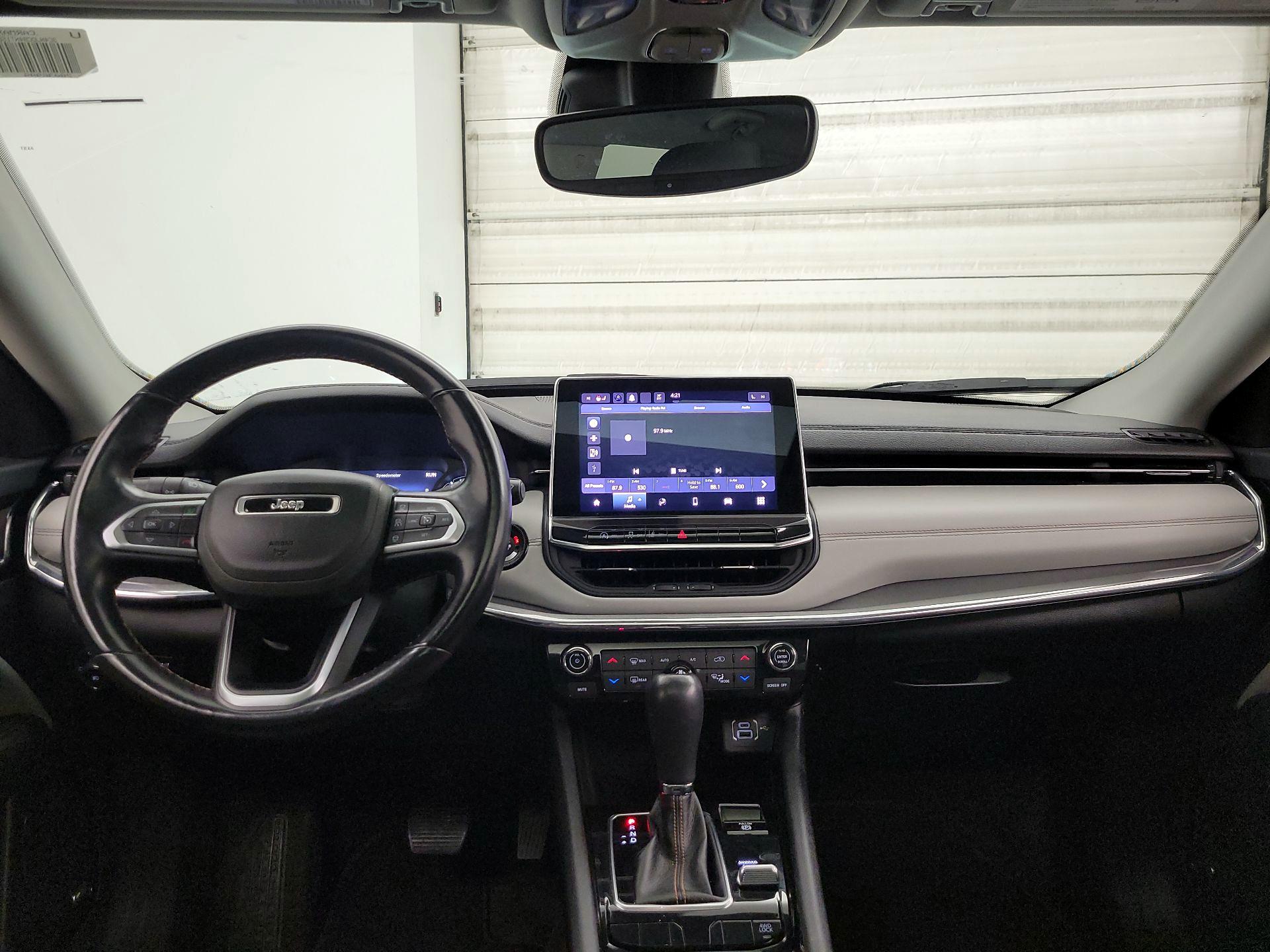 Thumbnail: 2022 Jeep Compass - 9