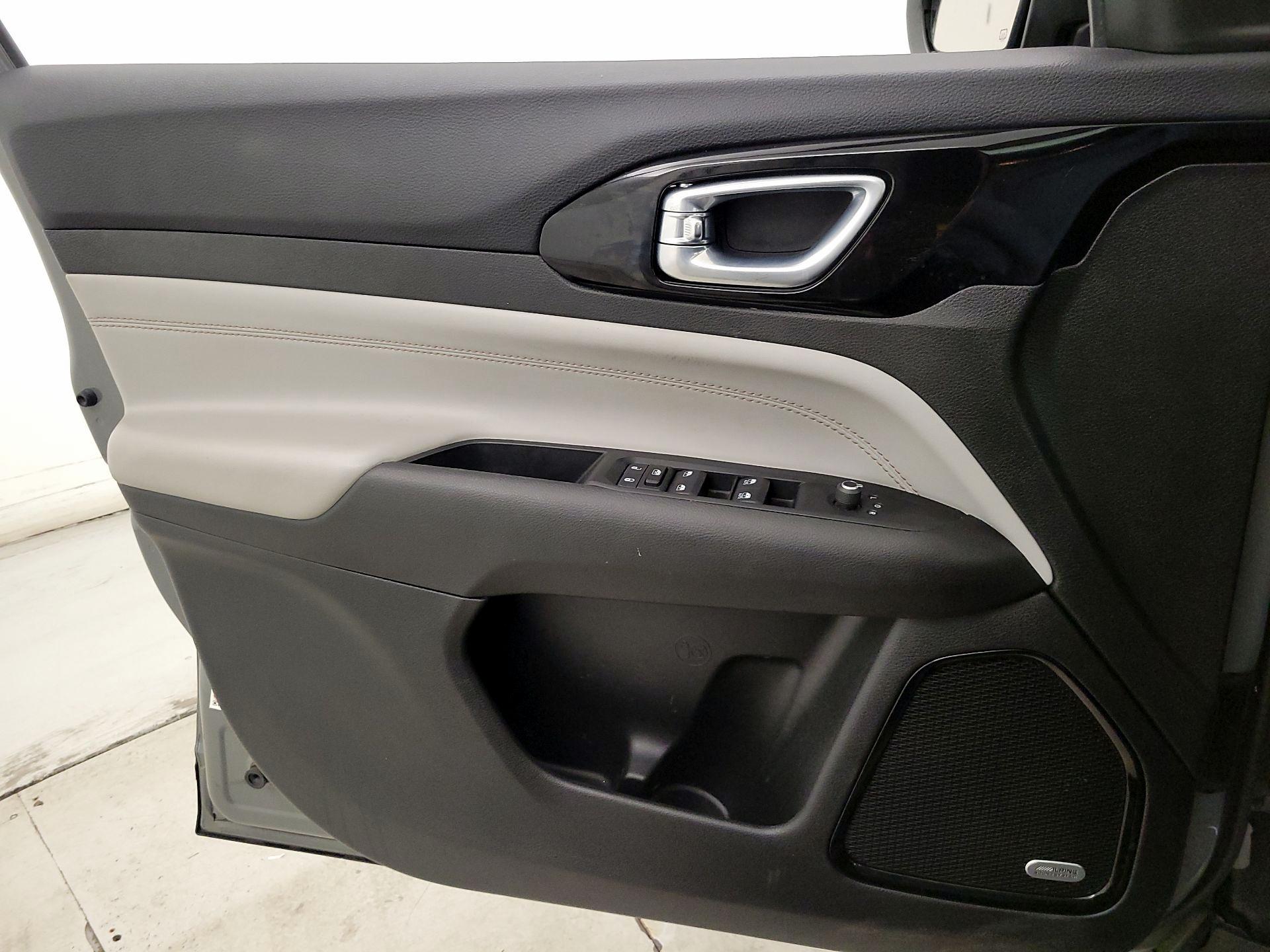 Thumbnail: 2022 Jeep Compass - 12