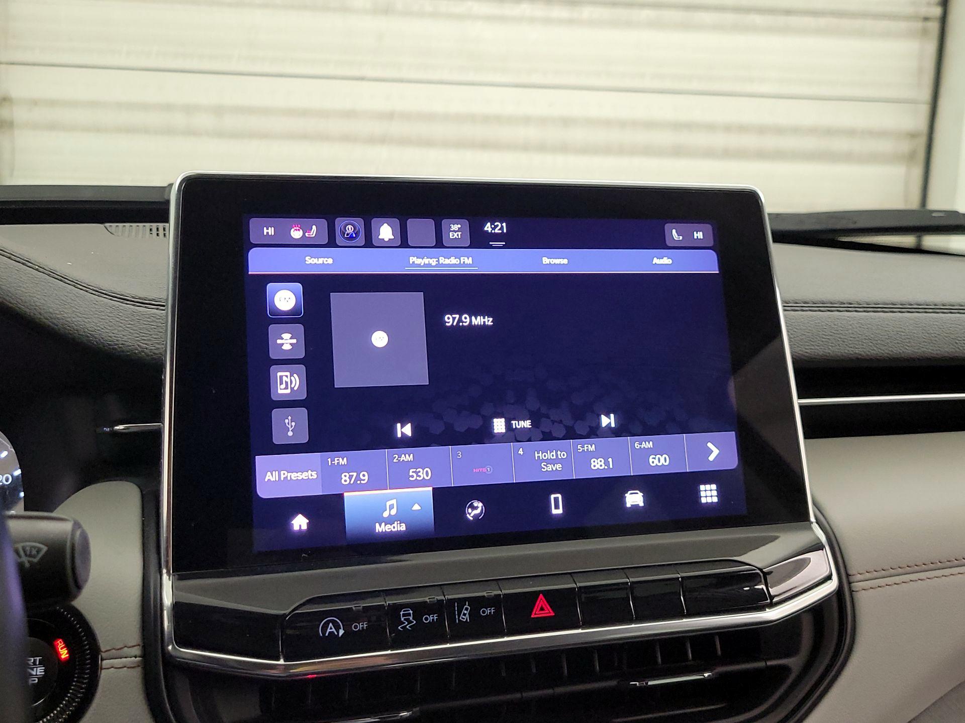 Thumbnail: 2022 Jeep Compass - 15