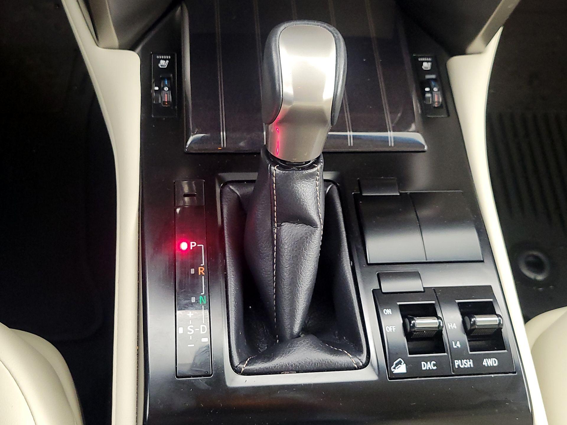 Thumbnail: 2021 Lexus GX - 18